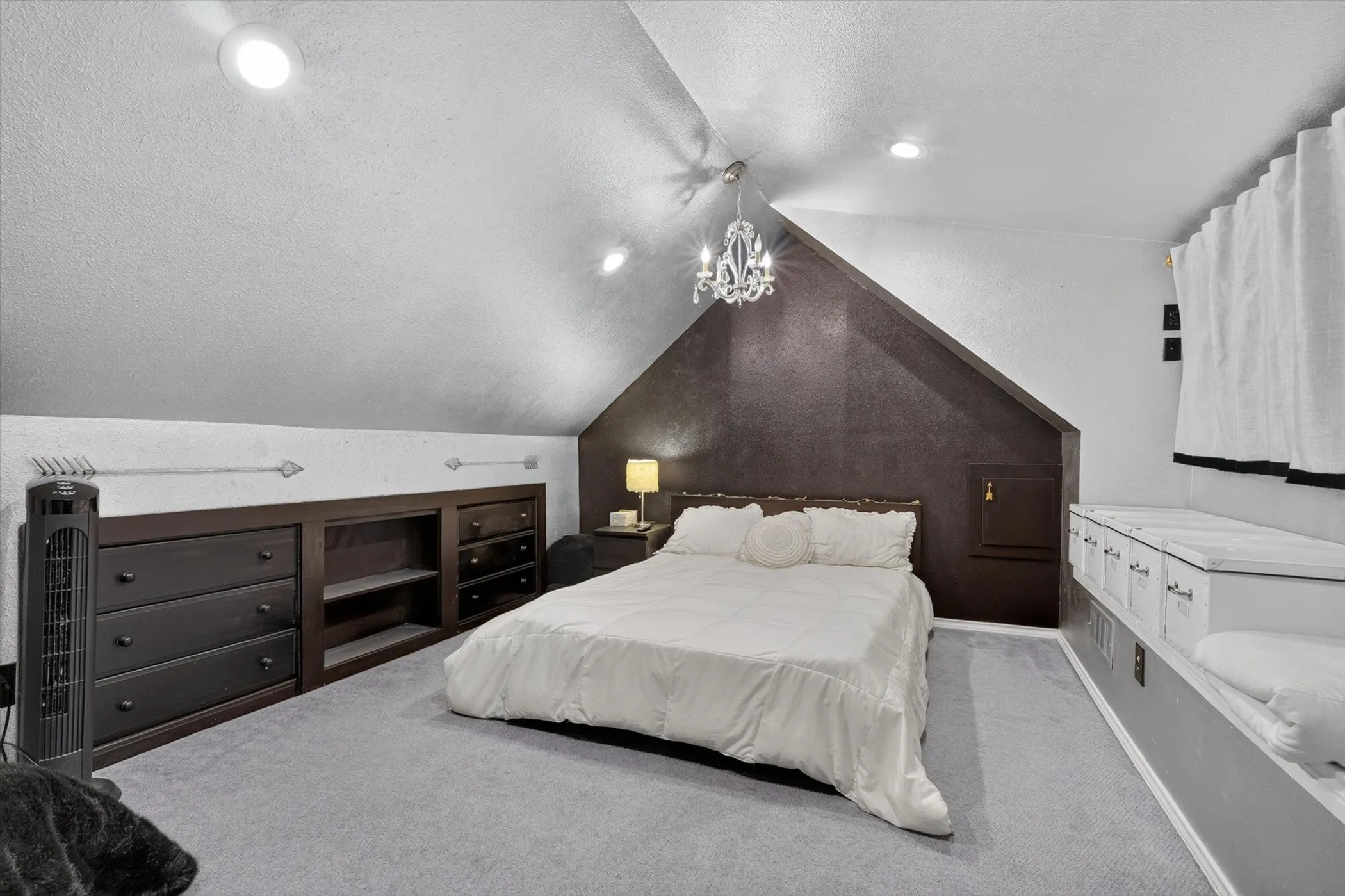 Single Family Residence For Rent in Denton County , 2335 Highlands Creek Road, Carrollton, Texas 75007, 4 Bedroom, 5 Bathroom, 3 Garage spaces, 3,508 Sqft, built in 1983, mls#21314082, Real Estate Agent in Carrollton, Homes For Rent in Denton county, Homes For Rent in Carrollton, Realtor in Carrollton Texas, Real Estate Brokerage Independent Realty Texas, Luminita Cordes Realtor