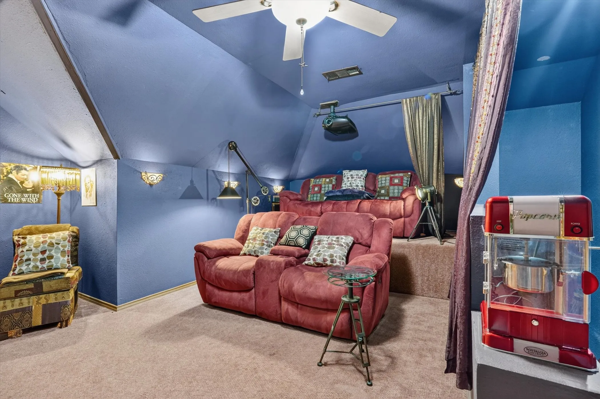 Single Family Residence For Rent in Denton County , 2335 Highlands Creek Road, Carrollton, Texas 75007, 4 Bedroom, 5 Bathroom, 3 Garage spaces, 3,508 Sqft, built in 1983, mls#21314082, Real Estate Agent in Carrollton, Homes For Rent in Denton county, Homes For Rent in Carrollton, Realtor in Carrollton Texas, Real Estate Brokerage Independent Realty Texas, Luminita Cordes Realtor