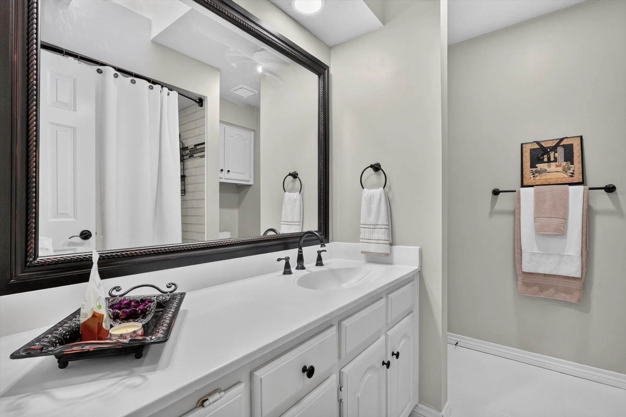 Single Family Residence For Rent in Denton County , 2335 Highlands Creek Road, Carrollton, Texas 75007, 4 Bedroom, 5 Bathroom, 3 Garage spaces, 3,508 Sqft, built in 1983, mls#21314082, Real Estate Agent in Carrollton, Homes For Rent in Denton county, Homes For Rent in Carrollton, Realtor in Carrollton Texas, Real Estate Brokerage Independent Realty Texas, Luminita Cordes Realtor