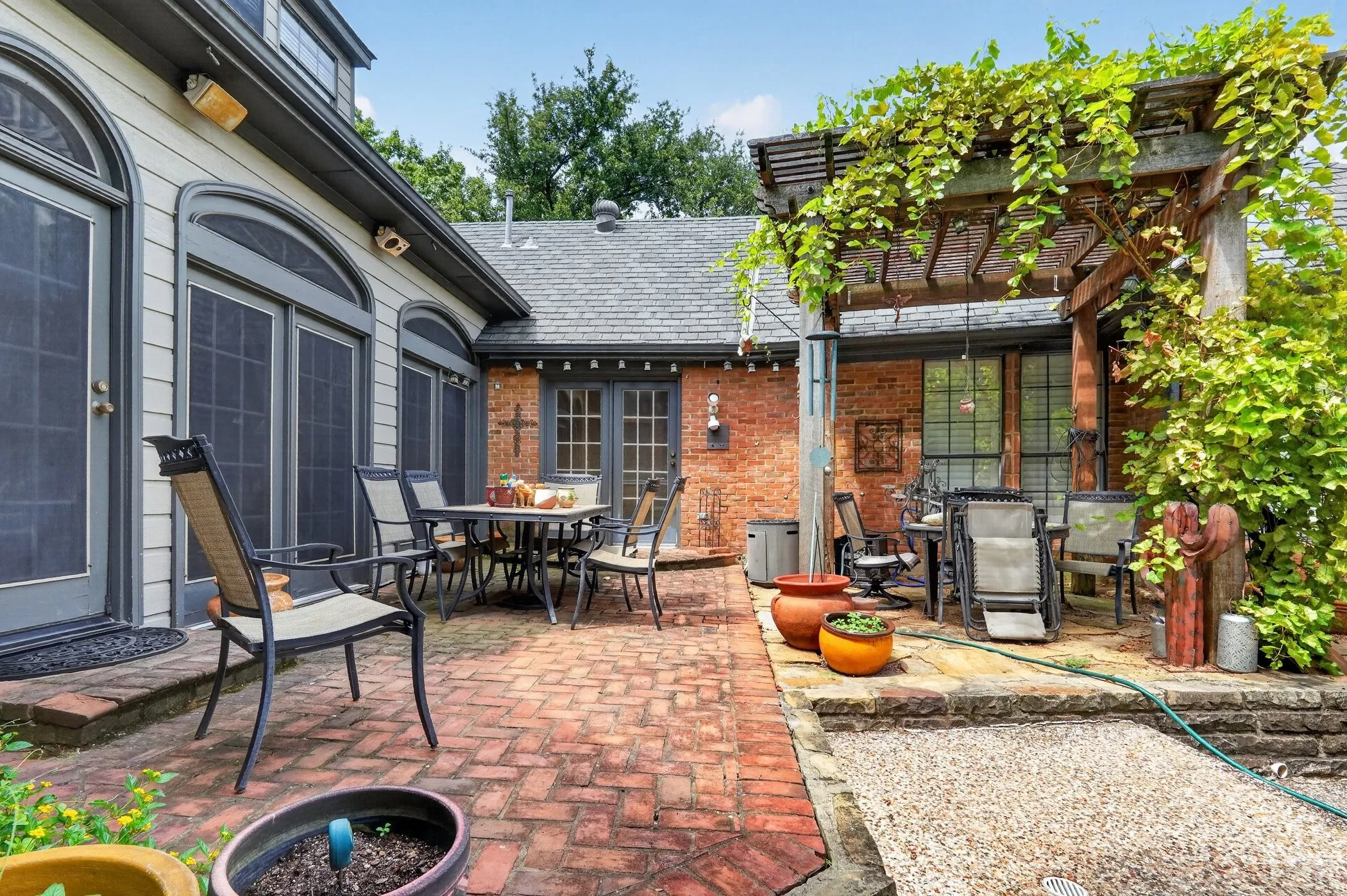Single Family Residence For Rent in Denton County , 2335 Highlands Creek Road, Carrollton, Texas 75007, 4 Bedroom, 5 Bathroom, 3 Garage spaces, 3,508 Sqft, built in 1983, mls#21314082, Real Estate Agent in Carrollton, Homes For Rent in Denton county, Homes For Rent in Carrollton, Realtor in Carrollton Texas, Real Estate Brokerage Independent Realty Texas, Luminita Cordes Realtor