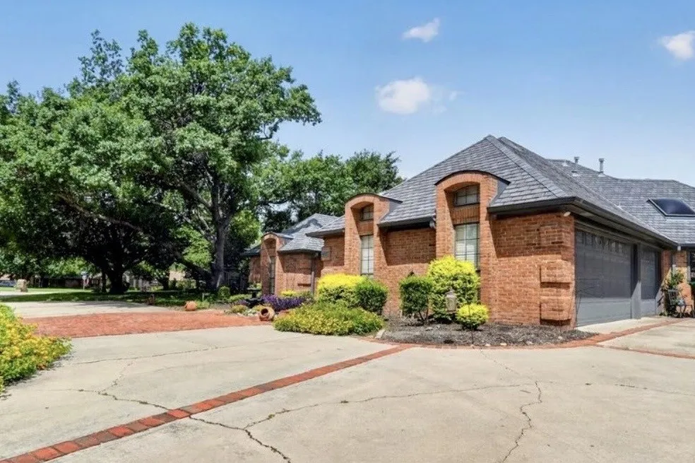 Single Family Residence For Rent in Denton County , 2335 Highlands Creek Road, Carrollton, Texas 75007, 4 Bedroom, 5 Bathroom, 3 Garage spaces, 3,508 Sqft, built in 1983, mls#21314082, Real Estate Agent in Carrollton, Homes For Rent in Denton county, Homes For Rent in Carrollton, Realtor in Carrollton Texas, Real Estate Brokerage Independent Realty Texas, Luminita Cordes Realtor