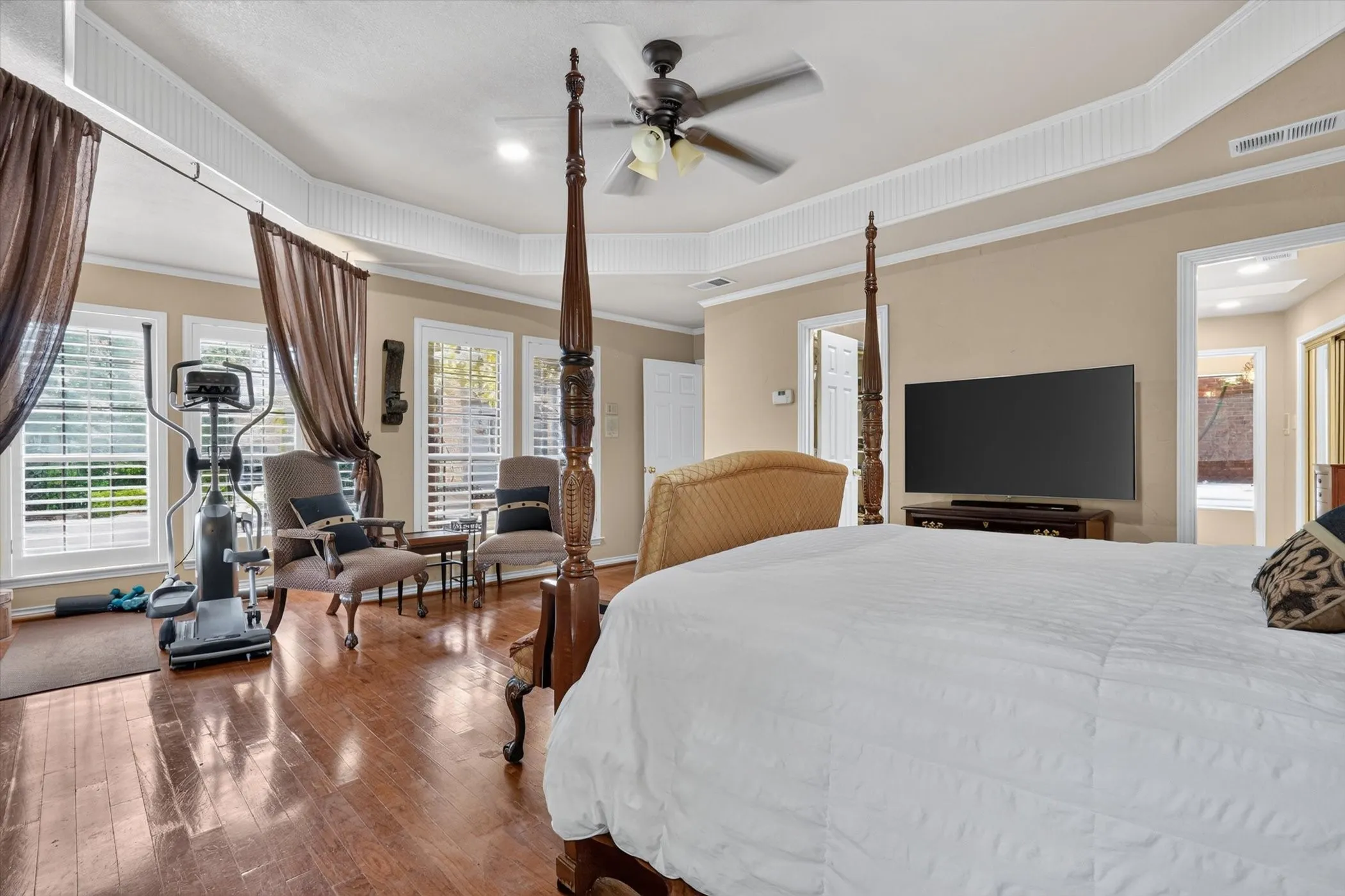Single Family Residence For Rent in Denton County , 2335 Highlands Creek Road, Carrollton, Texas 75007, 4 Bedroom, 5 Bathroom, 3 Garage spaces, 3,508 Sqft, built in 1983, mls#21314082, Real Estate Agent in Carrollton, Homes For Rent in Denton county, Homes For Rent in Carrollton, Realtor in Carrollton Texas, Real Estate Brokerage Independent Realty Texas, Luminita Cordes Realtor