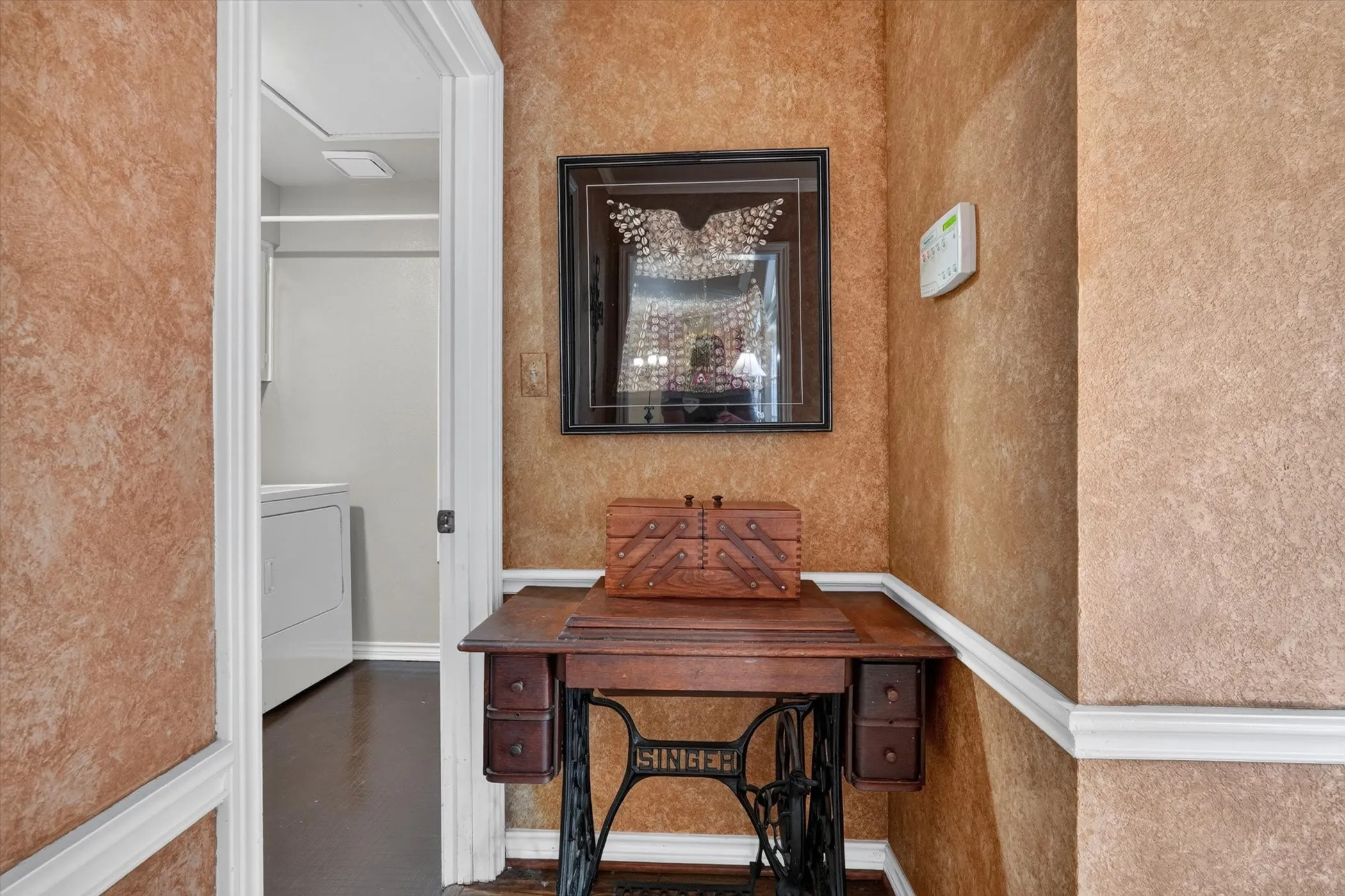Single Family Residence For Rent in Denton County , 2335 Highlands Creek Road, Carrollton, Texas 75007, 4 Bedroom, 5 Bathroom, 3 Garage spaces, 3,508 Sqft, built in 1983, mls#21314082, Real Estate Agent in Carrollton, Homes For Rent in Denton county, Homes For Rent in Carrollton, Realtor in Carrollton Texas, Real Estate Brokerage Independent Realty Texas, Luminita Cordes Realtor