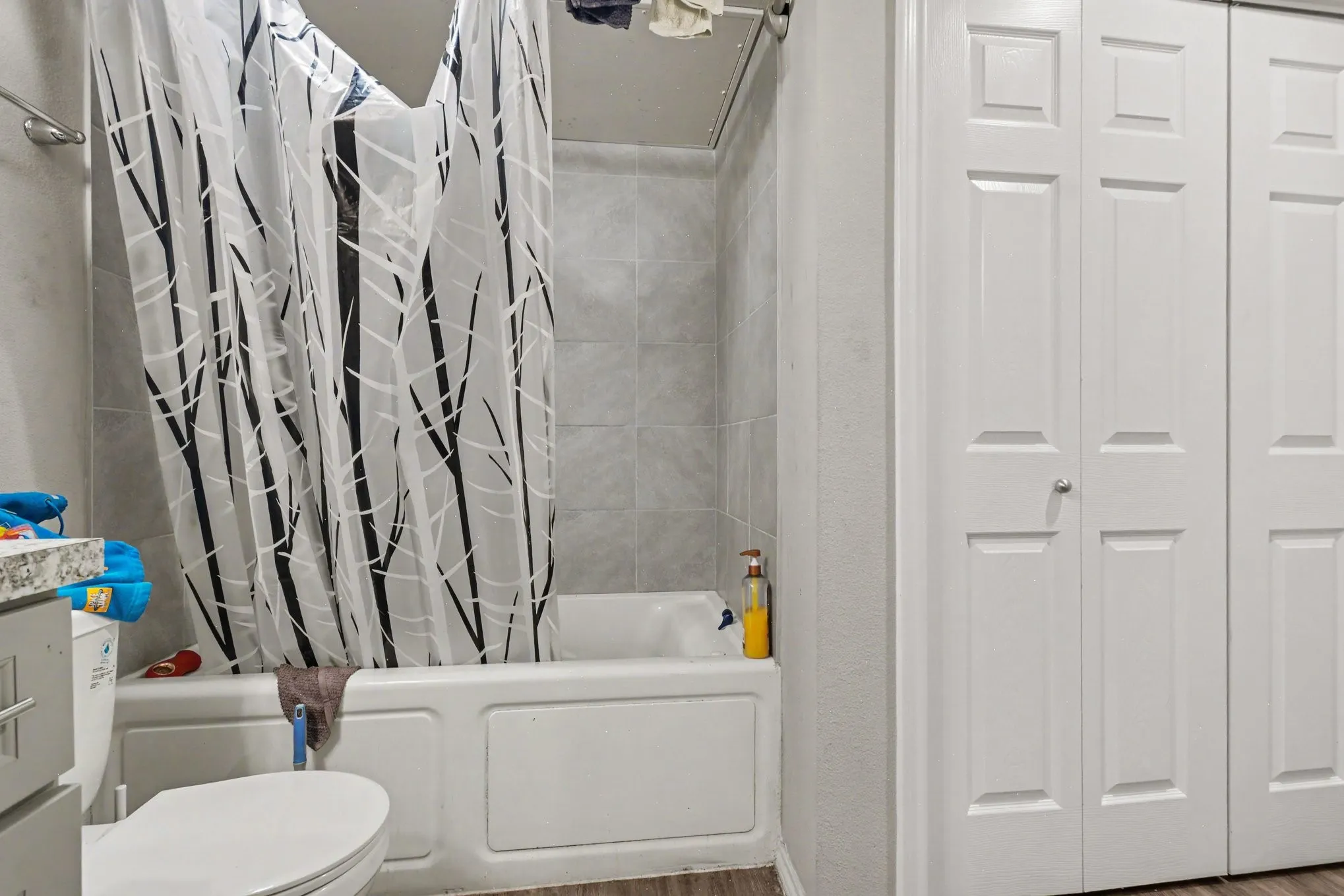 Condominium For Sale in Dallas County , 6108 Abrams Road 213, Dallas, Texas 75231, 1 Bedroom, 1 Bathroom, Garage spaces, 600 Sqft, built in 2021, mls#21314178, Real Estate Agent in Dallas, Homes For Sale in Dallas county, Homes For Sale in Dallas, Realtor in Dallas Texas, Real Estate Brokerage Independent Realty Texas, Luminita Cordes Realtor