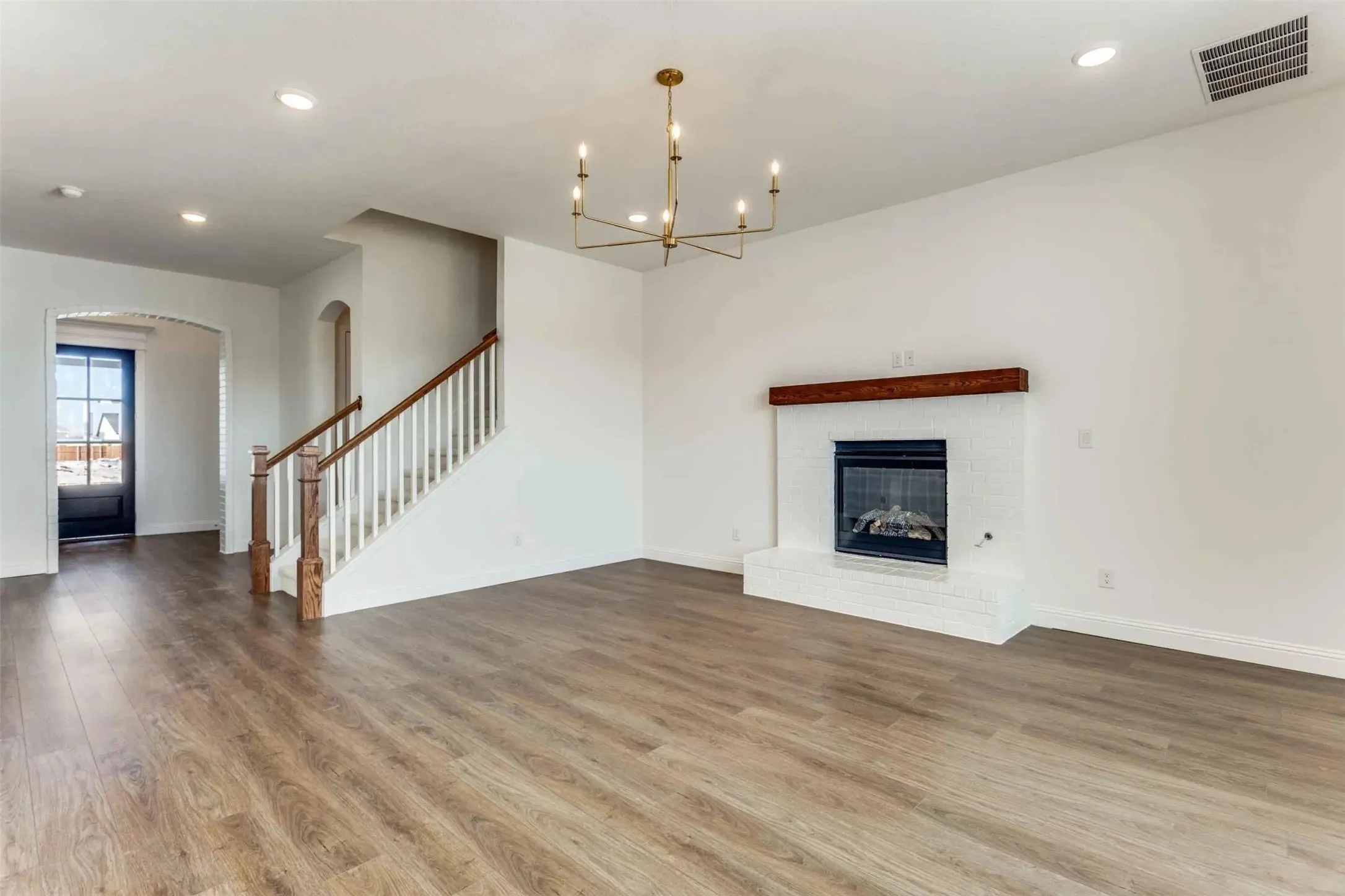 Single Family Residence For Rent in Parker County , 238 Observation Drive N, Aledo, Texas 76008, 4 Bedroom, 3 Bathroom, 2 Garage spaces, 2,850 Sqft, built in 2023, mls#21315835, Real Estate Agent in Aledo, Homes For Rent in Parker county, Homes For Rent in Aledo, Realtor in Aledo Texas, Real Estate Brokerage Independent Realty Texas, Luminita Cordes Realtor