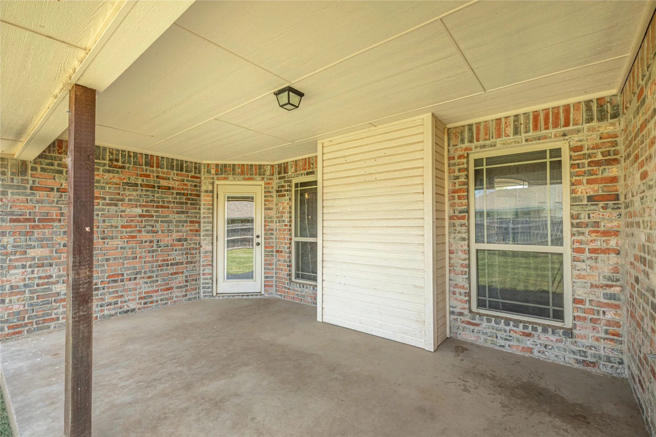 Single Family Residence For Rent in Taylor County , 1326 Briar Cliff Path, Abilene, Texas 79602, 3 Bedroom, 2 Bathroom, 2 Garage spaces, 1,573 Sqft, built in 2013, mls#21315852, Real Estate Agent in Abilene, Homes For Rent in Taylor county, Homes For Rent in Abilene, Realtor in Abilene Texas, Real Estate Brokerage Independent Realty Texas, Luminita Cordes Realtor