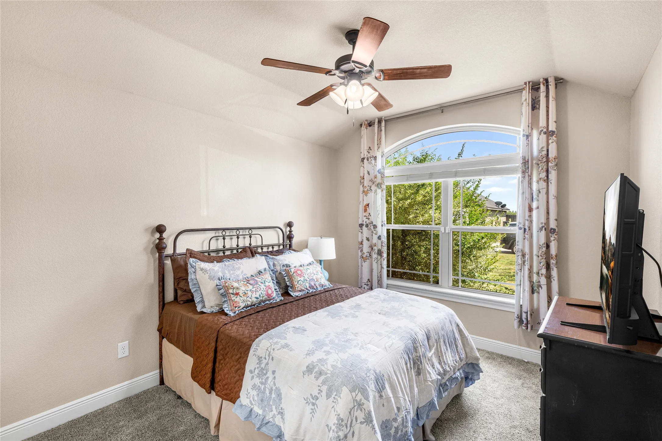 Single Family Residence For Rent in Taylor County , 1326 Briar Cliff Path, Abilene, Texas 79602, 3 Bedroom, 2 Bathroom, 2 Garage spaces, 1,573 Sqft, built in 2013, mls#21315852, Real Estate Agent in Abilene, Homes For Rent in Taylor county, Homes For Rent in Abilene, Realtor in Abilene Texas, Real Estate Brokerage Independent Realty Texas, Luminita Cordes Realtor
