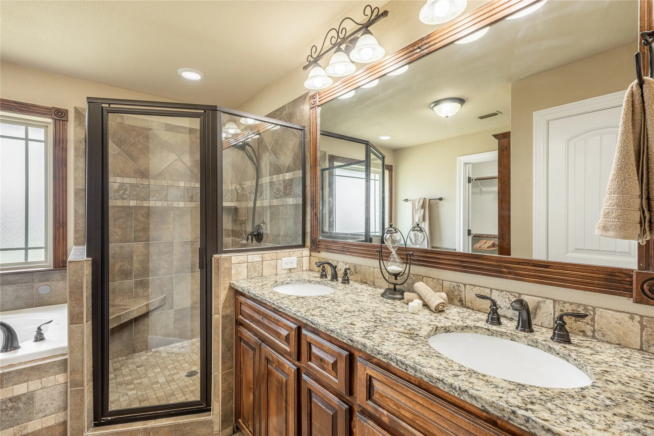 Single Family Residence For Rent in Taylor County , 1326 Briar Cliff Path, Abilene, Texas 79602, 3 Bedroom, 2 Bathroom, 2 Garage spaces, 1,573 Sqft, built in 2013, mls#21315852, Real Estate Agent in Abilene, Homes For Rent in Taylor county, Homes For Rent in Abilene, Realtor in Abilene Texas, Real Estate Brokerage Independent Realty Texas, Luminita Cordes Realtor