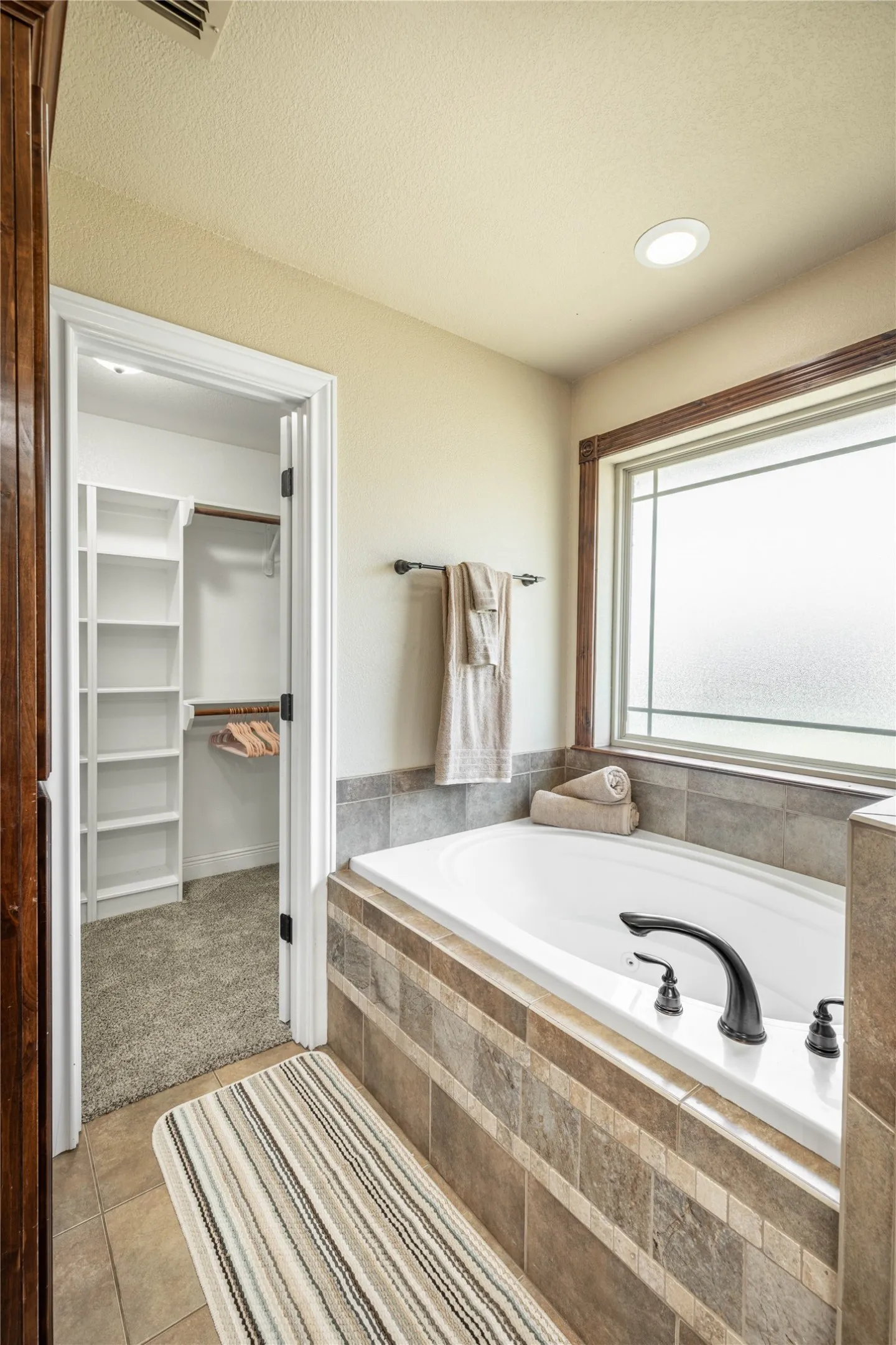 Single Family Residence For Rent in Taylor County , 1326 Briar Cliff Path, Abilene, Texas 79602, 3 Bedroom, 2 Bathroom, 2 Garage spaces, 1,573 Sqft, built in 2013, mls#21315852, Real Estate Agent in Abilene, Homes For Rent in Taylor county, Homes For Rent in Abilene, Realtor in Abilene Texas, Real Estate Brokerage Independent Realty Texas, Luminita Cordes Realtor
