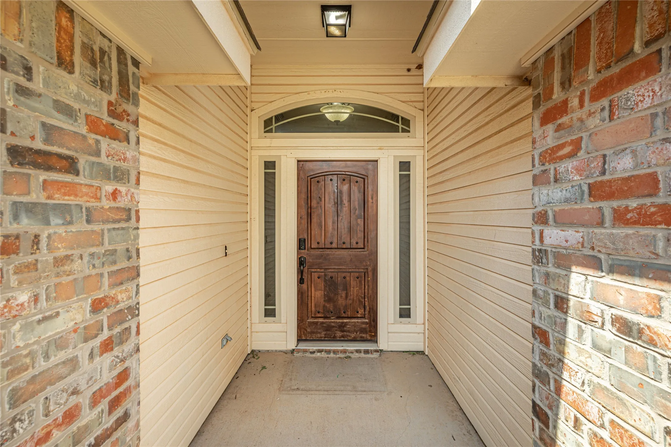 Single Family Residence For Rent in Taylor County , 1326 Briar Cliff Path, Abilene, Texas 79602, 3 Bedroom, 2 Bathroom, 2 Garage spaces, 1,573 Sqft, built in 2013, mls#21315852, Real Estate Agent in Abilene, Homes For Rent in Taylor county, Homes For Rent in Abilene, Realtor in Abilene Texas, Real Estate Brokerage Independent Realty Texas, Luminita Cordes Realtor