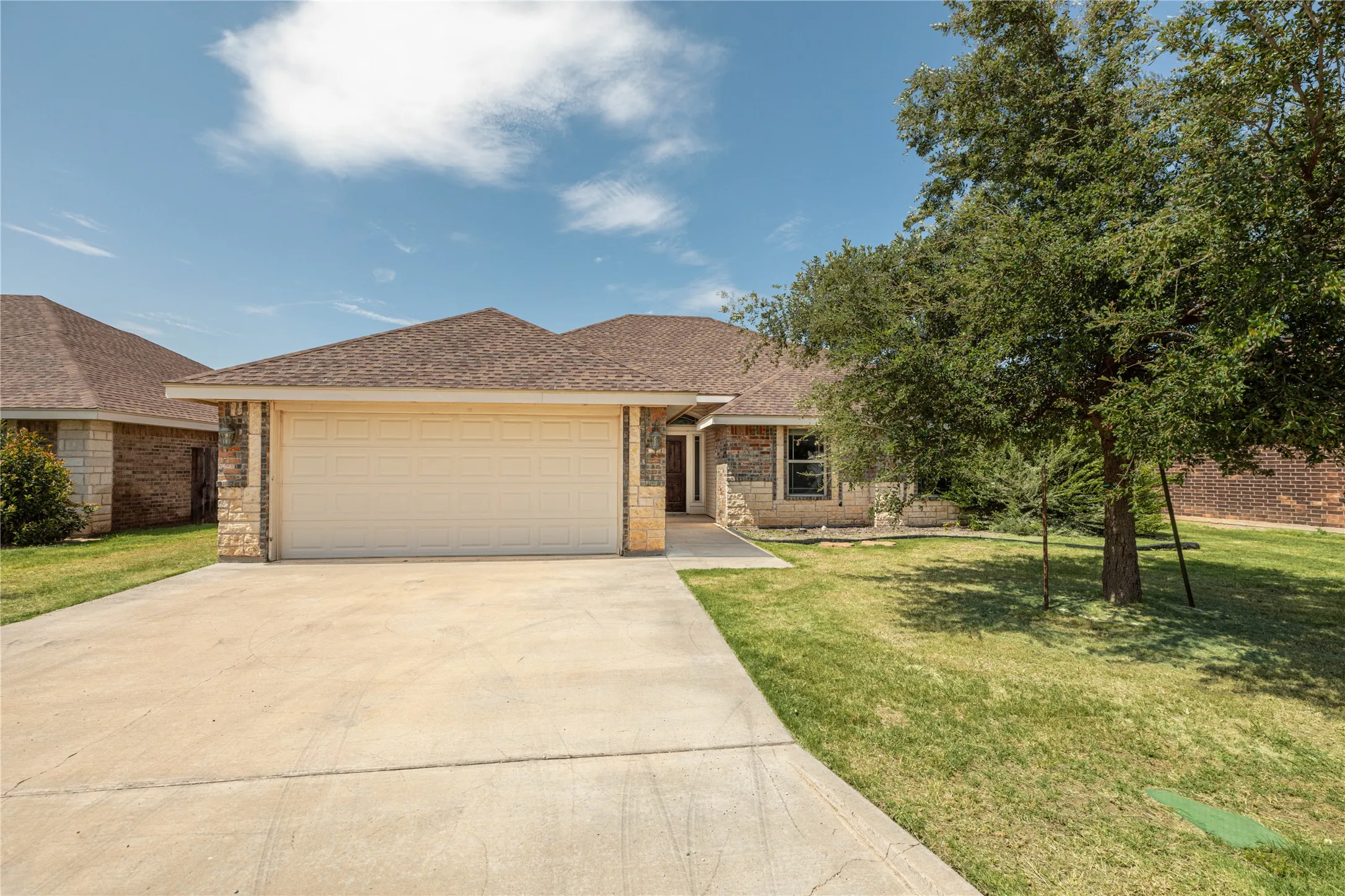 Single Family Residence For Rent in Taylor County , 1326 Briar Cliff Path, Abilene, Texas 79602, 3 Bedroom, 2 Bathroom, 2 Garage spaces, 1,573 Sqft, built in 2013, mls#21315852, Real Estate Agent in Abilene, Homes For Rent in Taylor county, Homes For Rent in Abilene, Realtor in Abilene Texas, Real Estate Brokerage Independent Realty Texas, Luminita Cordes Realtor