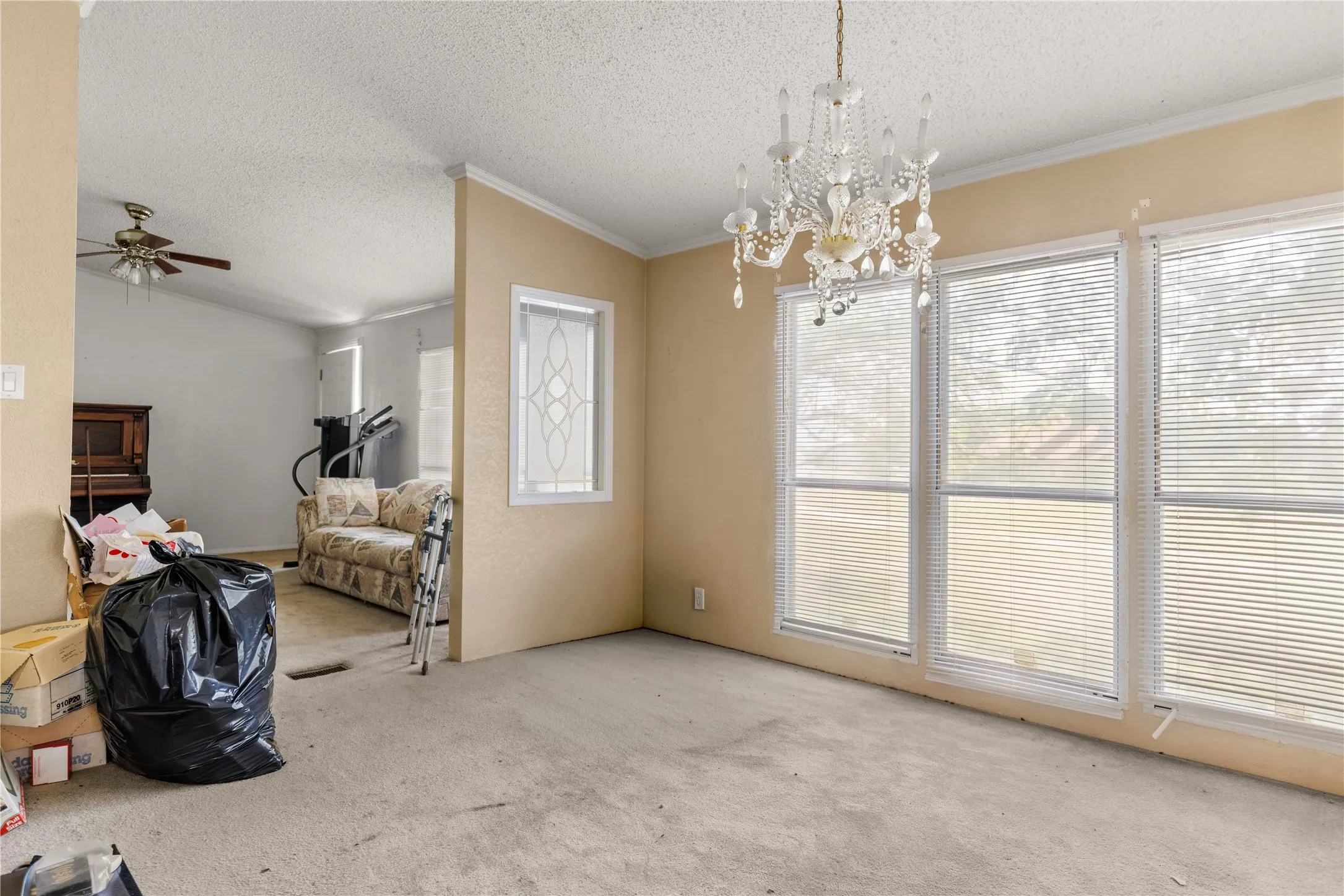 Mobile Home For Sale in Mc Lennan County , 1413 Water Well Road, Lorena, Texas 76655, 4 Bedroom, 2 Bathroom, Garage spaces, 2,128 Sqft, built in 1996, mls#21311909, Real Estate Agent in Lorena, Homes For Sale in Mc Lennan county, Homes For Sale in Lorena, Realtor in Lorena Texas, Real Estate Brokerage Independent Realty Texas, Luminita Cordes Realtor