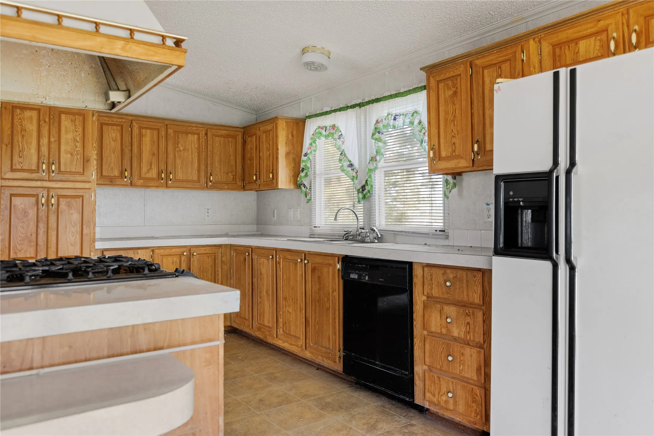 Mobile Home For Sale in Mc Lennan County , 1413 Water Well Road, Lorena, Texas 76655, 4 Bedroom, 2 Bathroom, Garage spaces, 2,128 Sqft, built in 1996, mls#21311909, Real Estate Agent in Lorena, Homes For Sale in Mc Lennan county, Homes For Sale in Lorena, Realtor in Lorena Texas, Real Estate Brokerage Independent Realty Texas, Luminita Cordes Realtor