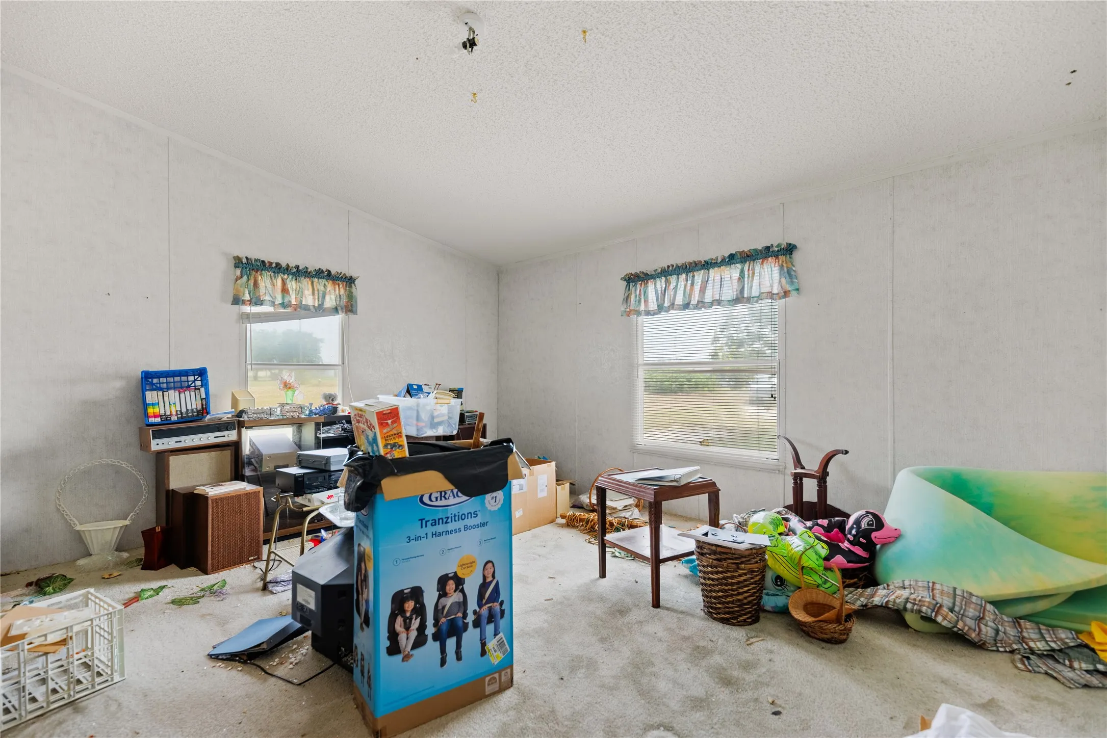 Mobile Home For Sale in Mc Lennan County , 1413 Water Well Road, Lorena, Texas 76655, 4 Bedroom, 2 Bathroom, Garage spaces, 2,128 Sqft, built in 1996, mls#21311909, Real Estate Agent in Lorena, Homes For Sale in Mc Lennan county, Homes For Sale in Lorena, Realtor in Lorena Texas, Real Estate Brokerage Independent Realty Texas, Luminita Cordes Realtor