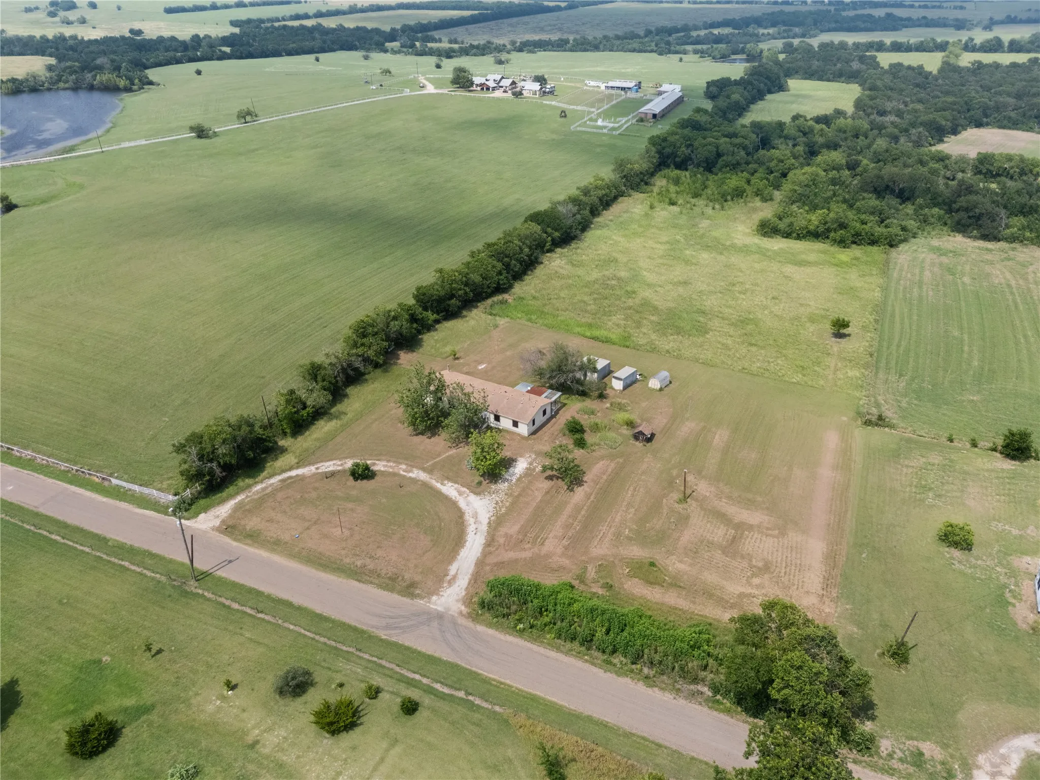 Mobile Home For Sale in Mc Lennan County , 1413 Water Well Road, Lorena, Texas 76655, 4 Bedroom, 2 Bathroom, Garage spaces, 2,128 Sqft, built in 1996, mls#21311909, Real Estate Agent in Lorena, Homes For Sale in Mc Lennan county, Homes For Sale in Lorena, Realtor in Lorena Texas, Real Estate Brokerage Independent Realty Texas, Luminita Cordes Realtor