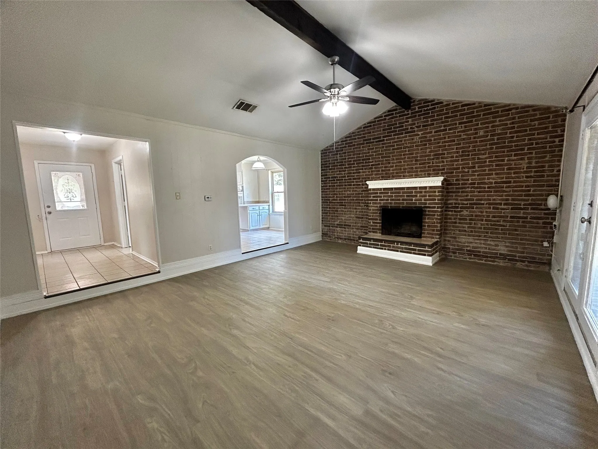 Single Family Residence For Rent in Tarrant County , 6209 Gayle Drive, North Richland Hills, Texas 76180, 3 Bedroom, 2 Bathroom, 2 Garage spaces, 1,680 Sqft, built in 1977, mls#21315907, Real Estate Agent in North Richland Hills, Homes For Rent in Tarrant county, Homes For Rent in North Richland Hills, Realtor in North Richland Hills Texas, Real Estate Brokerage Independent Realty Texas, Luminita Cordes Realtor