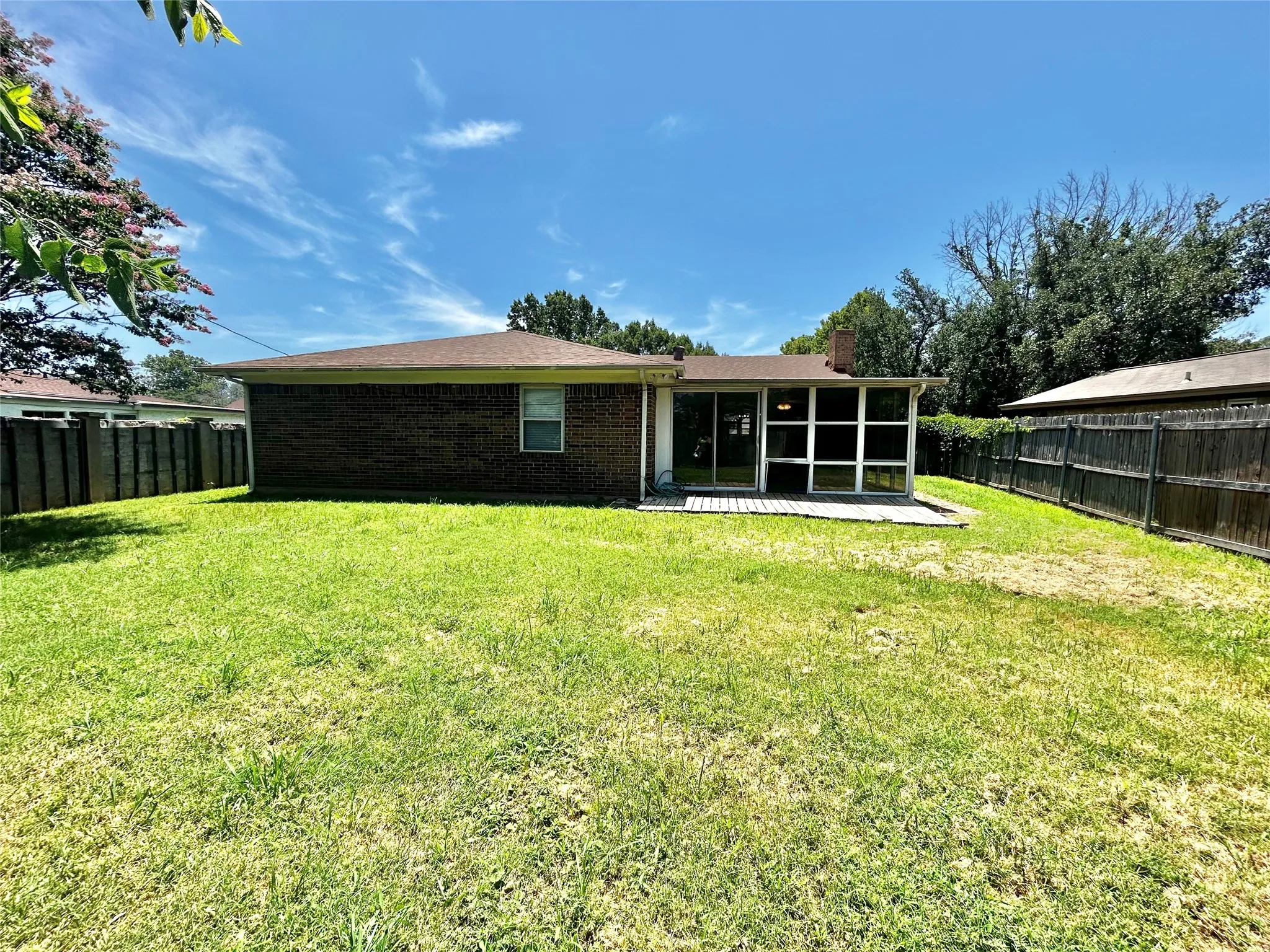 Single Family Residence For Rent in Tarrant County , 6209 Gayle Drive, North Richland Hills, Texas 76180, 3 Bedroom, 2 Bathroom, 2 Garage spaces, 1,680 Sqft, built in 1977, mls#21315907, Real Estate Agent in North Richland Hills, Homes For Rent in Tarrant county, Homes For Rent in North Richland Hills, Realtor in North Richland Hills Texas, Real Estate Brokerage Independent Realty Texas, Luminita Cordes Realtor