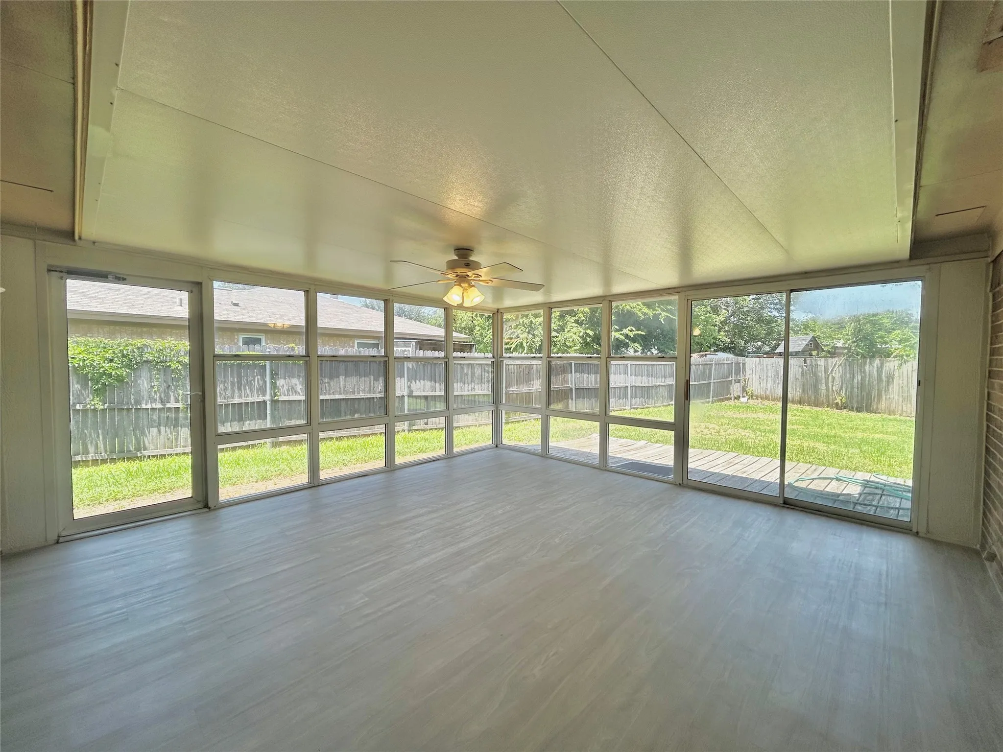 Single Family Residence For Rent in Tarrant County , 6209 Gayle Drive, North Richland Hills, Texas 76180, 3 Bedroom, 2 Bathroom, 2 Garage spaces, 1,680 Sqft, built in 1977, mls#21315907, Real Estate Agent in North Richland Hills, Homes For Rent in Tarrant county, Homes For Rent in North Richland Hills, Realtor in North Richland Hills Texas, Real Estate Brokerage Independent Realty Texas, Luminita Cordes Realtor