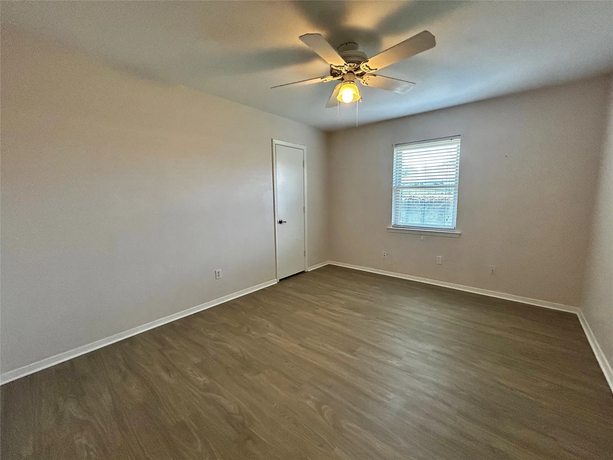 Single Family Residence For Rent in Tarrant County , 6209 Gayle Drive, North Richland Hills, Texas 76180, 3 Bedroom, 2 Bathroom, 2 Garage spaces, 1,680 Sqft, built in 1977, mls#21315907, Real Estate Agent in North Richland Hills, Homes For Rent in Tarrant county, Homes For Rent in North Richland Hills, Realtor in North Richland Hills Texas, Real Estate Brokerage Independent Realty Texas, Luminita Cordes Realtor