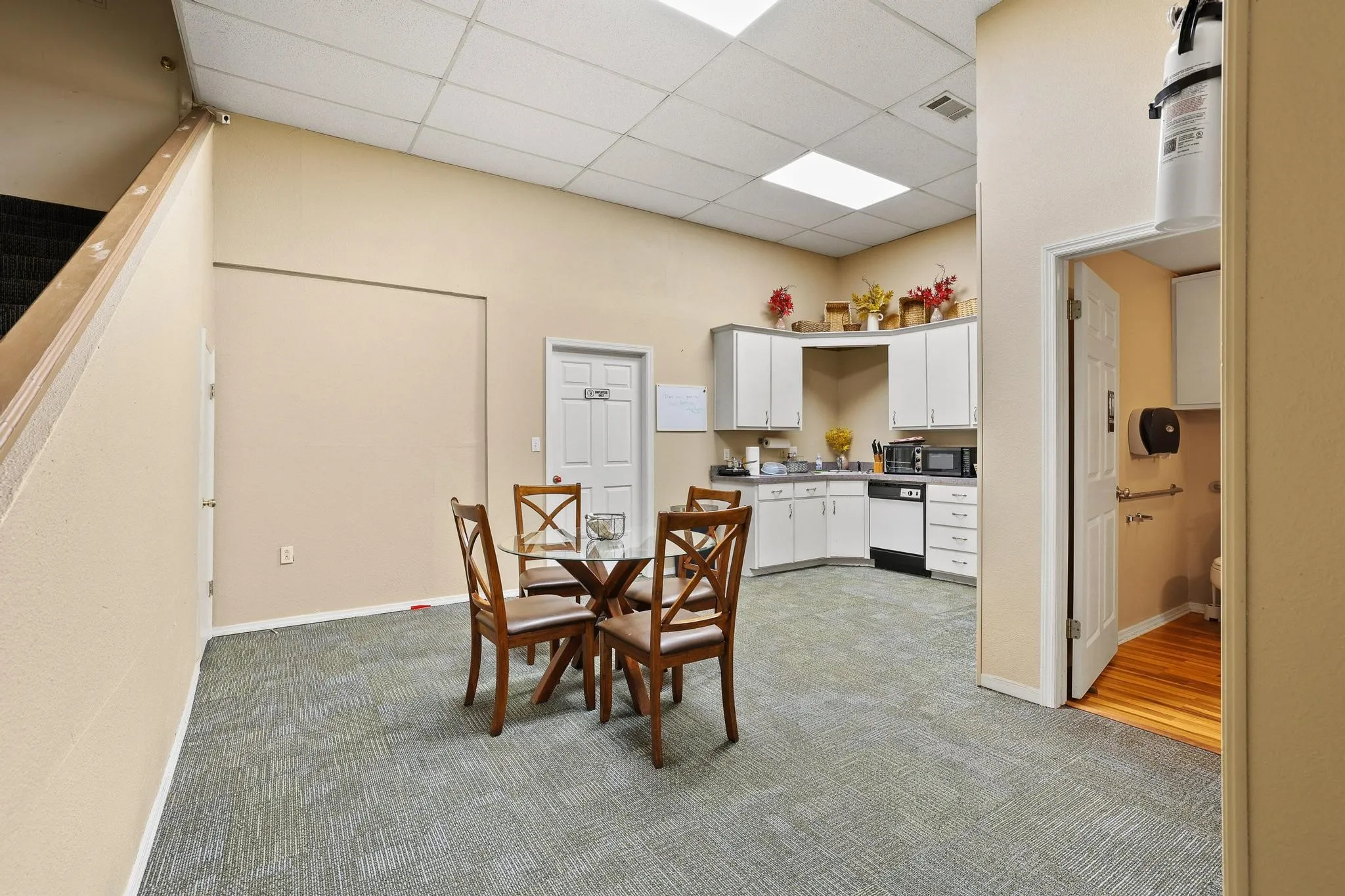 Business For Sale in Grayson County , 112 E Main Street, Whitesboro, Texas 76273, 0, 0, Garage spaces, 3,655 Sqft, built in 0, mls#21315844, Real Estate Agent in Whitesboro, Homes For Sale in Grayson county, Homes For Sale in Whitesboro, Realtor in Whitesboro Texas, Real Estate Brokerage Independent Realty Texas, Luminita Cordes Realtor