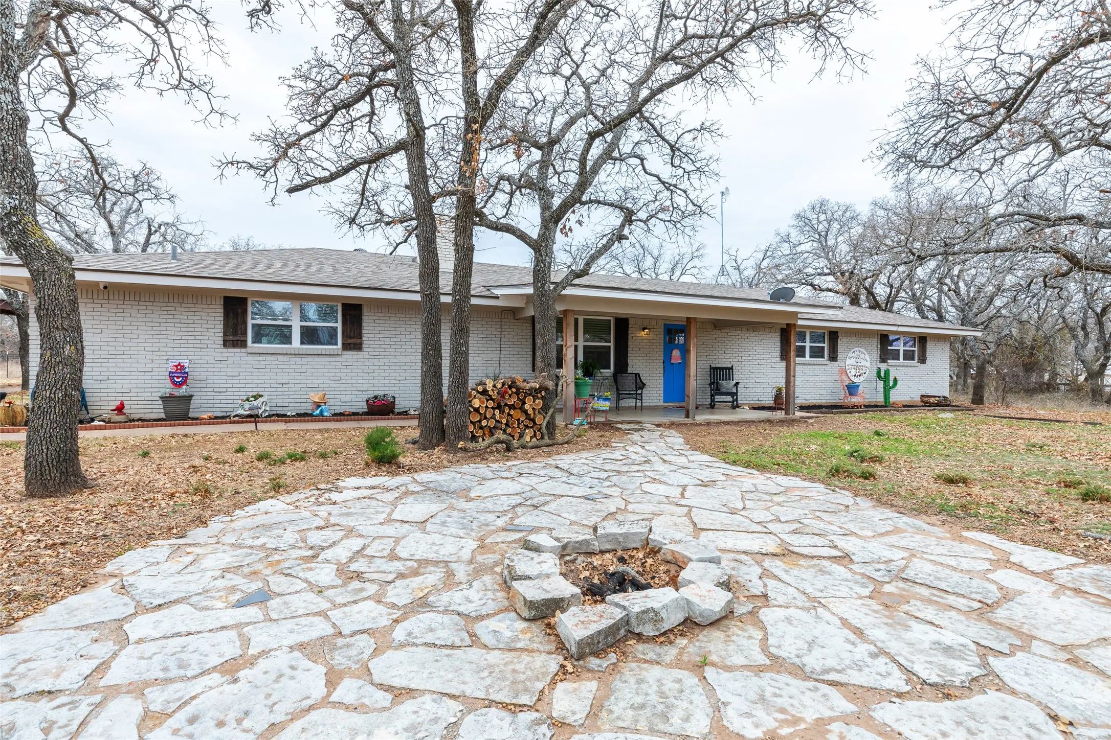 Single Family Residence For Sale in Callahan County , 9259 County Road 258, Clyde, Texas 79510, 4 Bedroom, 3 Bathroom, Garage spaces, 2,156 Sqft, built in 1977, mls#21315874, Real Estate Agent in Clyde, Homes For Sale in Callahan county, Homes For Sale in Clyde, Realtor in Clyde Texas, Real Estate Brokerage Independent Realty Texas, Luminita Cordes Realtor