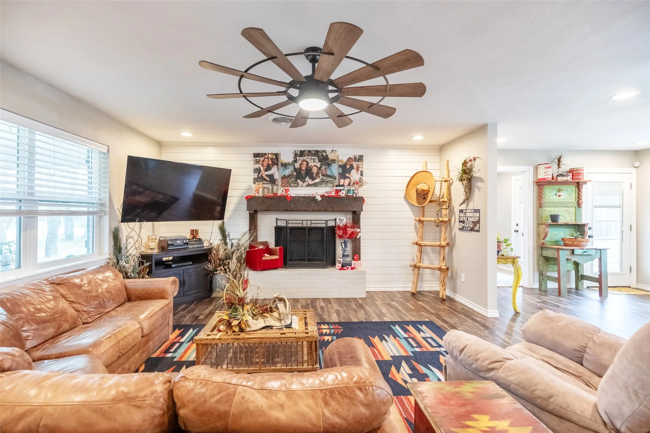 Single Family Residence For Sale in Callahan County , 9259 County Road 258, Clyde, Texas 79510, 4 Bedroom, 3 Bathroom, Garage spaces, 2,156 Sqft, built in 1977, mls#21315874, Real Estate Agent in Clyde, Homes For Sale in Callahan county, Homes For Sale in Clyde, Realtor in Clyde Texas, Real Estate Brokerage Independent Realty Texas, Luminita Cordes Realtor