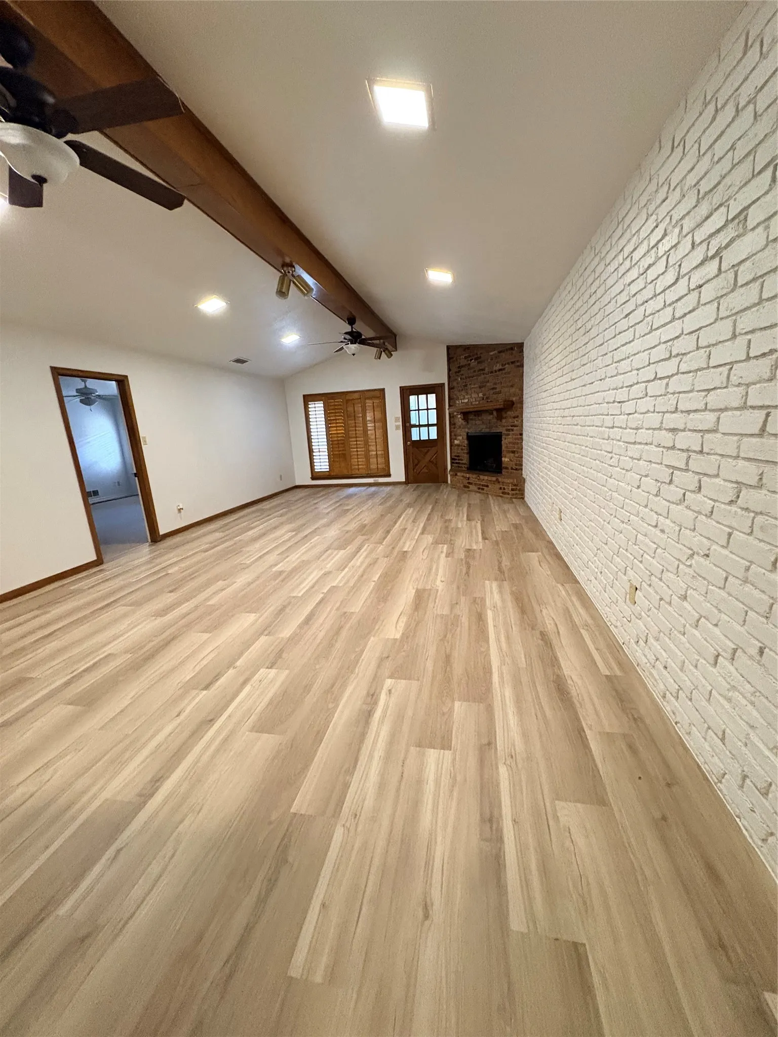 Duplex For Rent in Dallas County , 7610 Meadow Oaks Drive, Dallas, Texas 75230, 3 Bedroom, 2 Bathroom, 2 Garage spaces, 2,102 Sqft, built in 1969, mls#21315040, Real Estate Agent in Dallas, Homes For Rent in Dallas county, Homes For Rent in Dallas, Realtor in Dallas Texas, Real Estate Brokerage Independent Realty Texas, Luminita Cordes Realtor