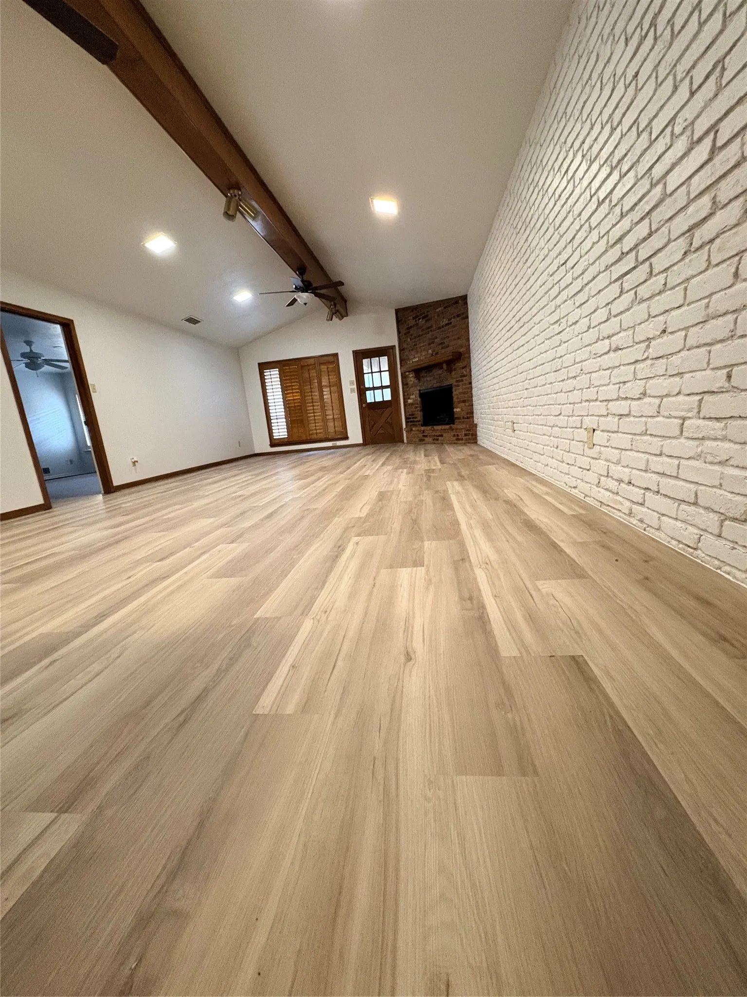 Duplex For Rent in Dallas County , 7610 Meadow Oaks Drive, Dallas, Texas 75230, 3 Bedroom, 2 Bathroom, 2 Garage spaces, 2,102 Sqft, built in 1969, mls#21315040, Real Estate Agent in Dallas, Homes For Rent in Dallas county, Homes For Rent in Dallas, Realtor in Dallas Texas, Real Estate Brokerage Independent Realty Texas, Luminita Cordes Realtor