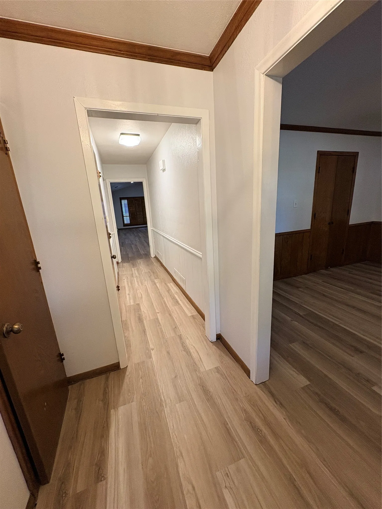 Duplex For Rent in Dallas County , 7610 Meadow Oaks Drive, Dallas, Texas 75230, 3 Bedroom, 2 Bathroom, 2 Garage spaces, 2,102 Sqft, built in 1969, mls#21315040, Real Estate Agent in Dallas, Homes For Rent in Dallas county, Homes For Rent in Dallas, Realtor in Dallas Texas, Real Estate Brokerage Independent Realty Texas, Luminita Cordes Realtor