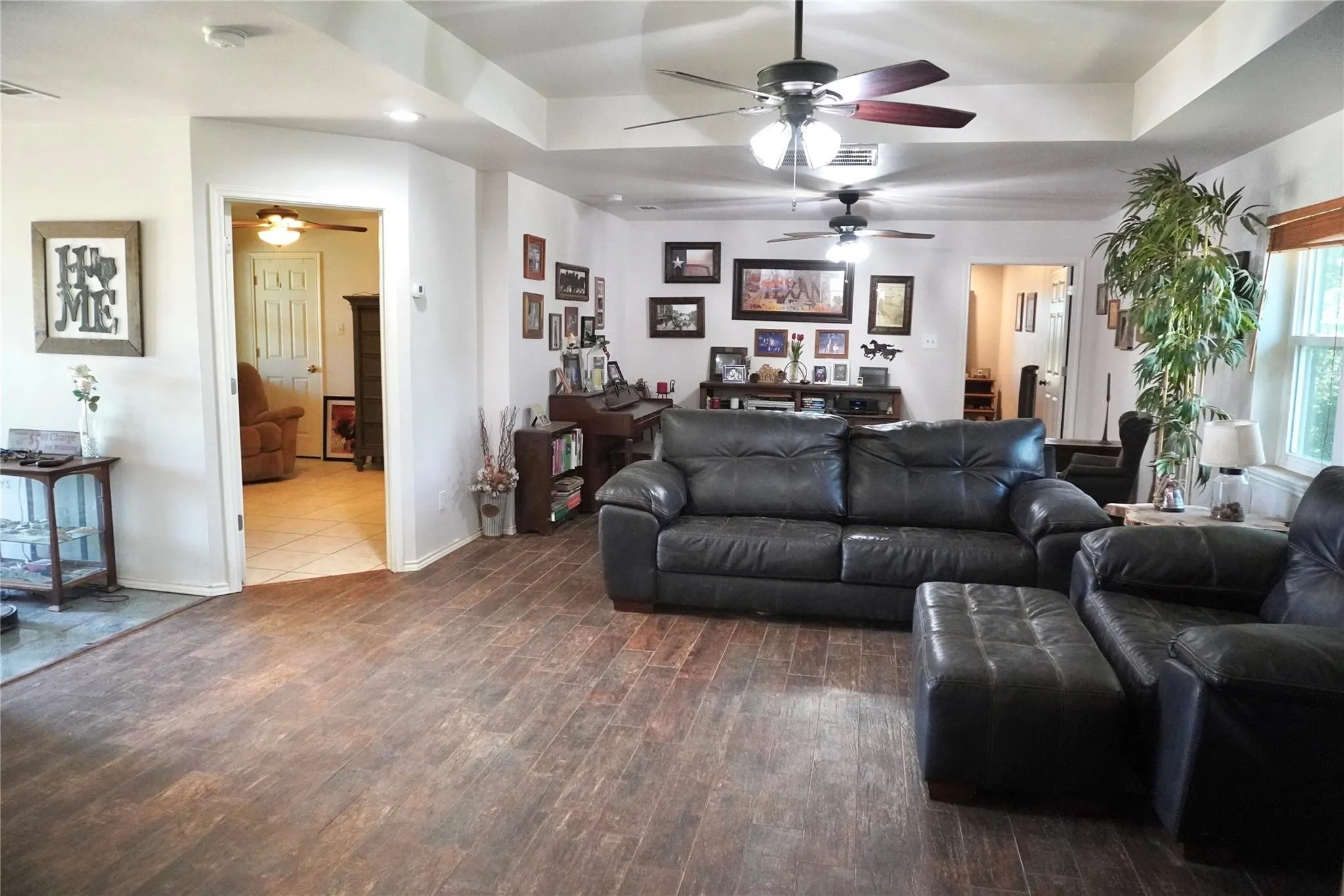 Single Family Residence For Sale in Parker County , 9612 West Highway 199, Poolville, Texas 76487, 3 Bedrooms, 2 Bathrooms, 2 Garage spaces, 1,620 Sqft, built in 2000, Price $549,000, mls#21315949, Real Estate Agent in Poolville, Homes For Sale in Parker county, Homes For Sale in Poolville, Realtor in Poolville Texas, Real Estate Brokerage Independent Realty Texas, Luminita Cordes Realtor