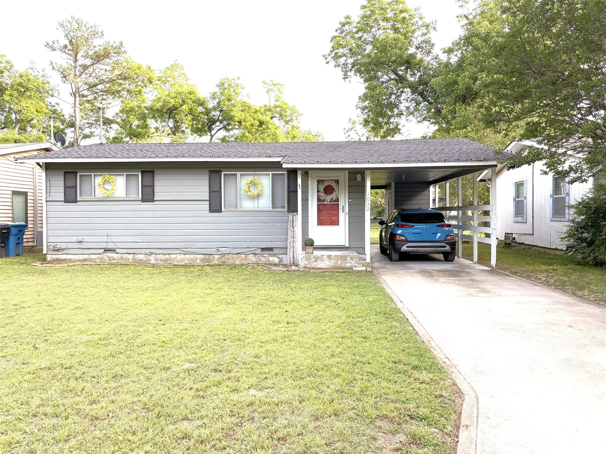 Single Family Residence For Rent in Grayson County , 1032 W Florence Street, Denison, Texas 75020, 2 Bedroom, 1 Bathroom, Garage spaces, 780 Sqft, built in 1960, mls#21315884, Real Estate Agent in Denison, Homes For Rent in Grayson county, Homes For Rent in Denison, Realtor in Denison Texas, Real Estate Brokerage Independent Realty Texas, Luminita Cordes Realtor