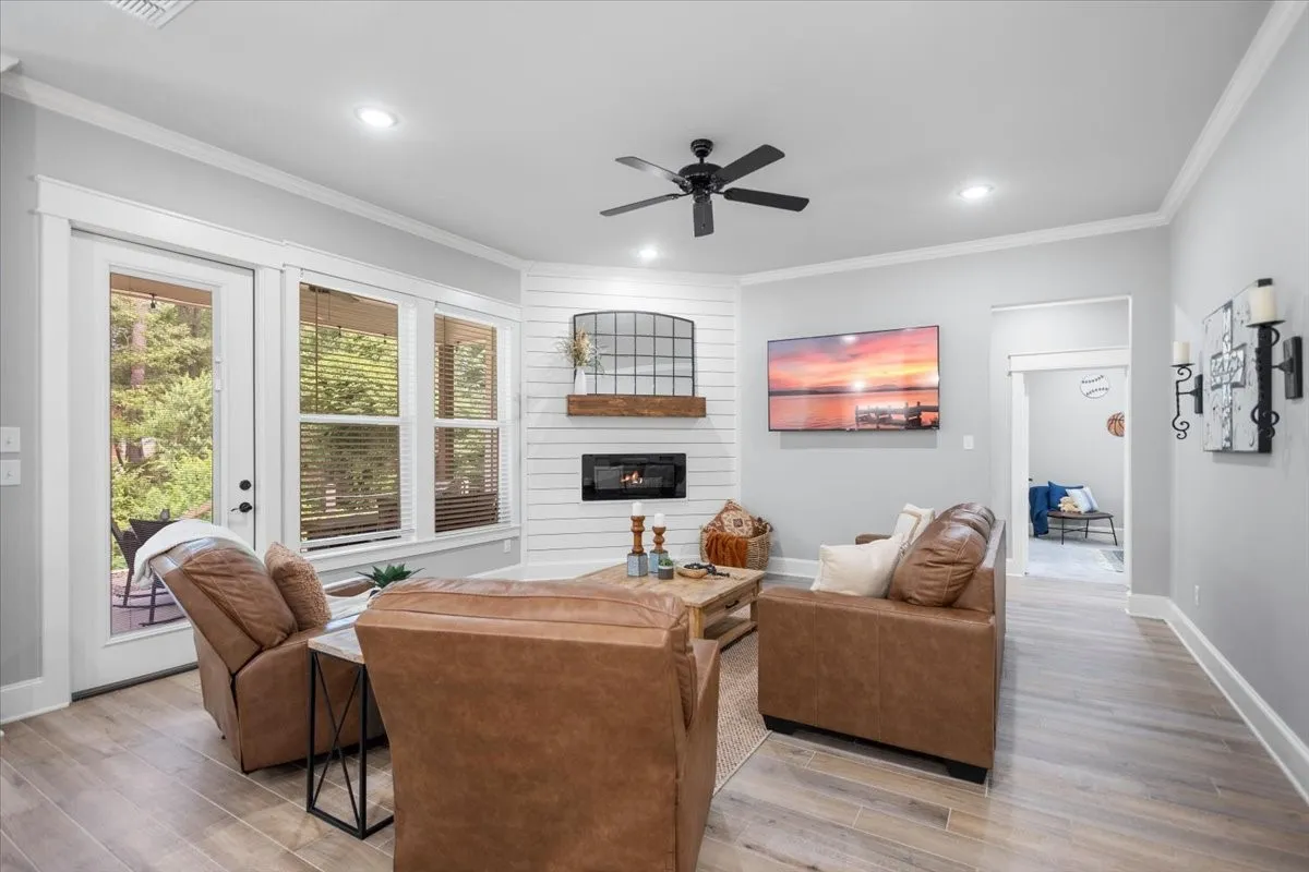 Single Family Residence For Sale in Smith County , 1627 Orchard Lane, Hideaway, Texas 75771, 3 Bedroom, 2 Bathroom, 2 Garage spaces, 1,865 Sqft, built in 2023, mls#21315921, Real Estate Agent in Hideaway, Homes For Sale in Smith county, Homes For Sale in Hideaway, Realtor in Hideaway Texas, Real Estate Brokerage Independent Realty Texas, Luminita Cordes Realtor