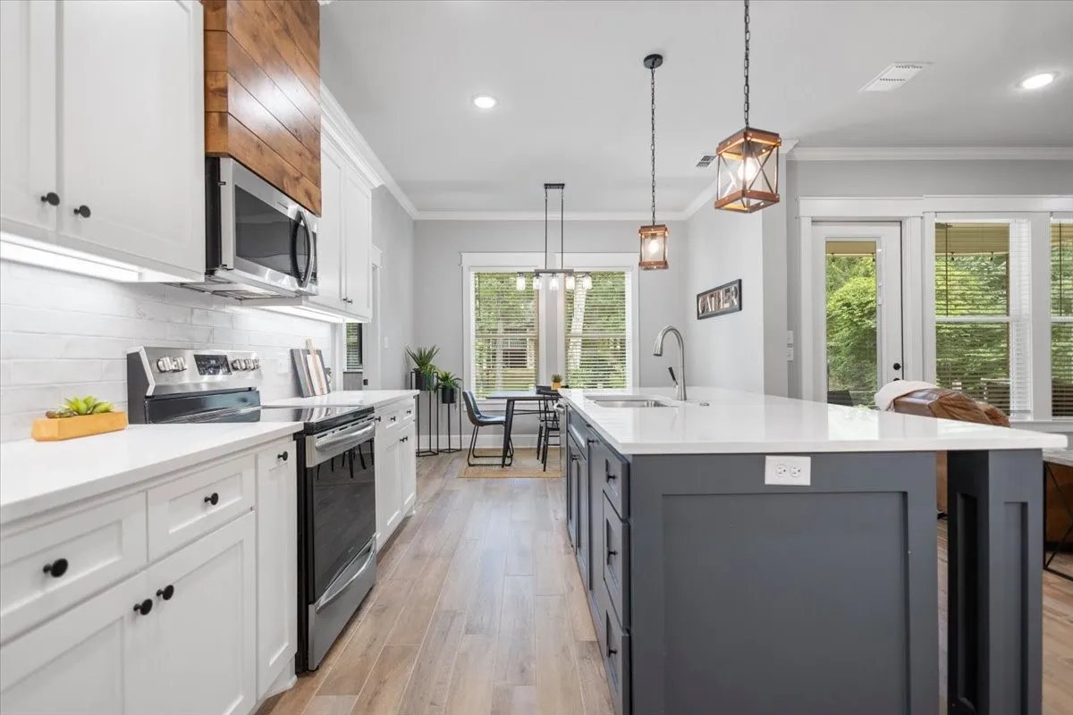 Single Family Residence For Sale in Smith County , 1627 Orchard Lane, Hideaway, Texas 75771, 3 Bedroom, 2 Bathroom, 2 Garage spaces, 1,865 Sqft, built in 2023, mls#21315921, Real Estate Agent in Hideaway, Homes For Sale in Smith county, Homes For Sale in Hideaway, Realtor in Hideaway Texas, Real Estate Brokerage Independent Realty Texas, Luminita Cordes Realtor