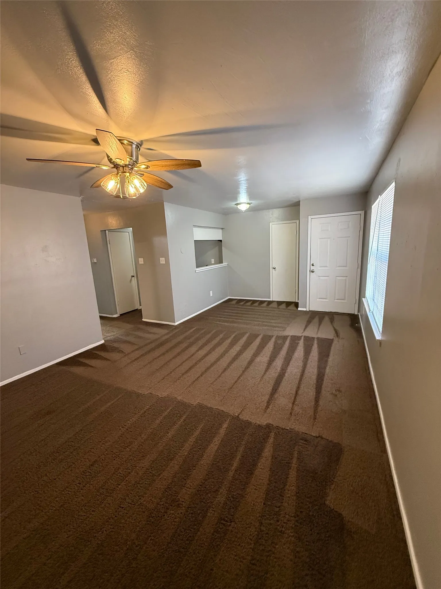 Apartment For Rent in Johnson County , 1714 Short Street D, Cleburne, Texas 76033, 2 Bedroom, 1 Bathroom, Garage spaces, 900 Sqft, built in 1980, mls#21315969, Real Estate Agent in Cleburne, Homes For Rent in Johnson county, Homes For Rent in Cleburne, Realtor in Cleburne Texas, Real Estate Brokerage Independent Realty Texas, Luminita Cordes Realtor