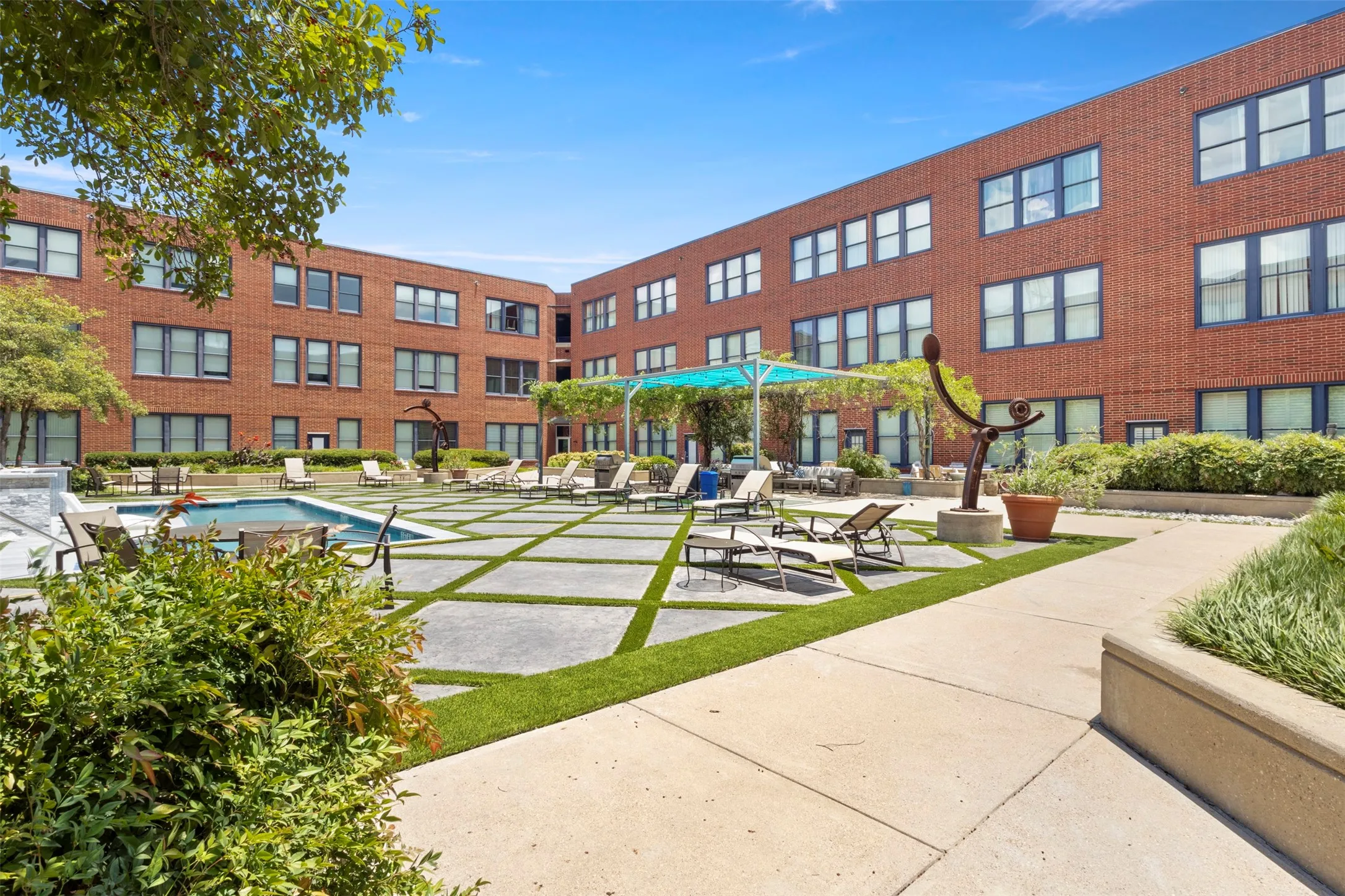 Condominium For Sale in Dallas County , 2502 Live Oak Street 236, Dallas, Texas 75204, 1 Bedroom, 1 Bathroom, 1 Garage spaces, 894 Sqft, built in 1998, mls#21311748, Real Estate Agent in Dallas, Homes For Sale in Dallas county, Homes For Sale in Dallas, Realtor in Dallas Texas, Real Estate Brokerage Independent Realty Texas, Luminita Cordes Realtor