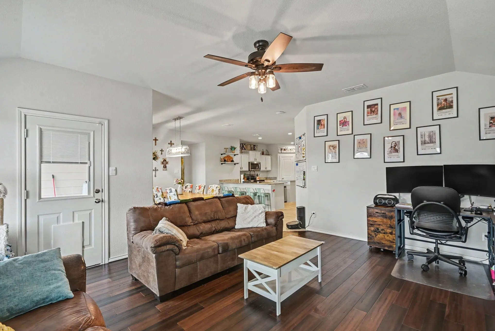 Single Family Residence For Sale in Tarrant County , 225 Olympia Marble Drive, Fort Worth, Texas 76131, 5 Bedroom, 2 Bathroom, 2 Garage spaces, 1,978 Sqft, built in 2023, mls#21314449, Real Estate Agent in Fort Worth, Homes For Sale in Tarrant county, Homes For Sale in Fort Worth, Realtor in Fort Worth Texas, Real Estate Brokerage Independent Realty Texas, Luminita Cordes Realtor