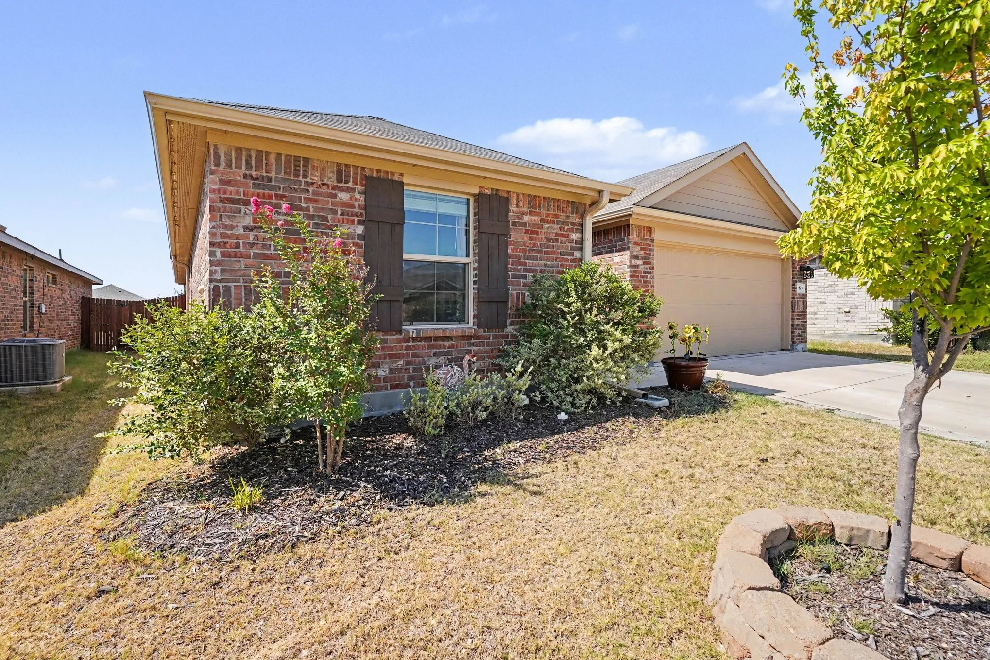 Single Family Residence For Sale in Tarrant County , 225 Olympia Marble Drive, Fort Worth, Texas 76131, 5 Bedroom, 2 Bathroom, 2 Garage spaces, 1,978 Sqft, built in 2023, mls#21314449, Real Estate Agent in Fort Worth, Homes For Sale in Tarrant county, Homes For Sale in Fort Worth, Realtor in Fort Worth Texas, Real Estate Brokerage Independent Realty Texas, Luminita Cordes Realtor