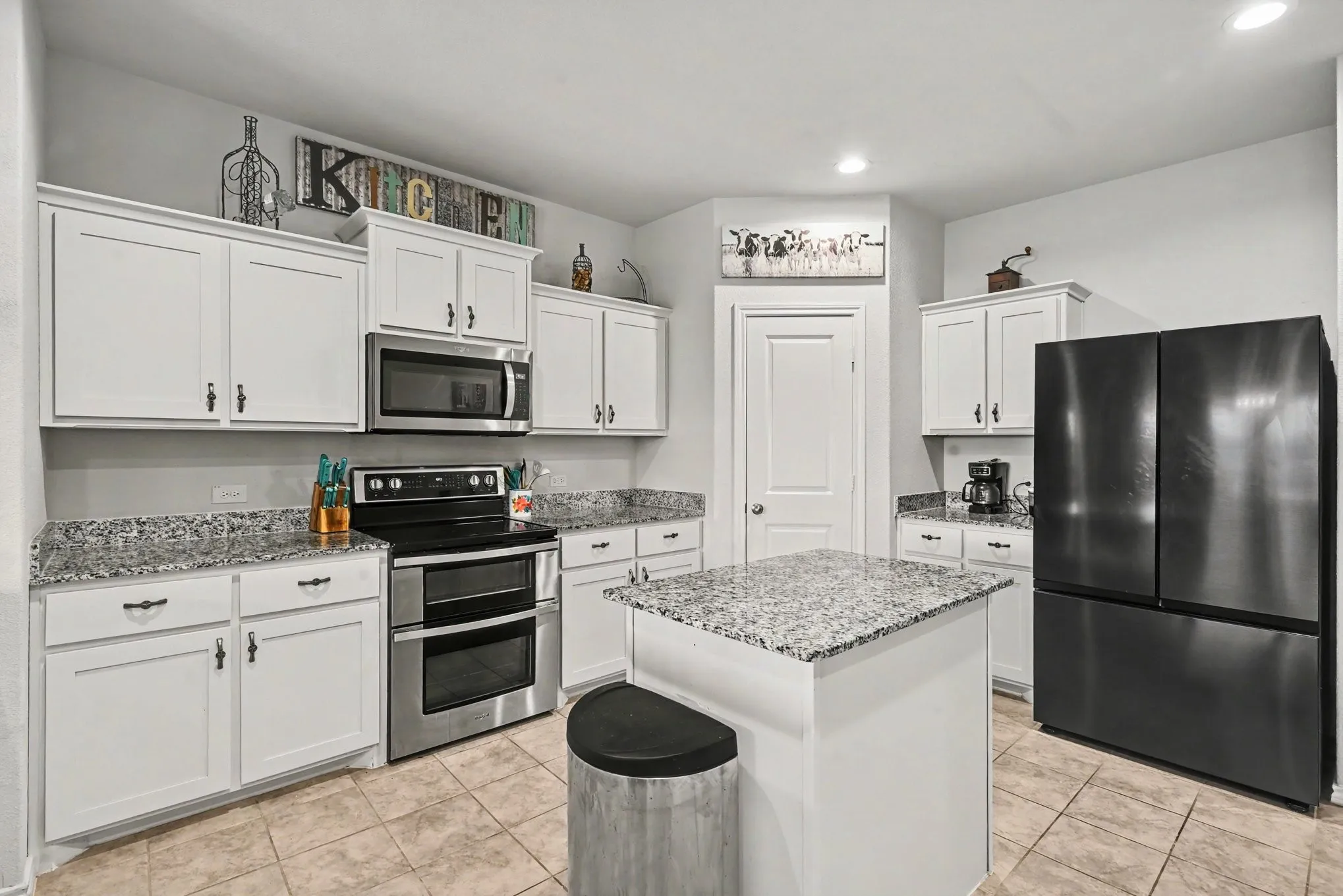 Single Family Residence For Sale in Tarrant County , 225 Olympia Marble Drive, Fort Worth, Texas 76131, 5 Bedroom, 2 Bathroom, 2 Garage spaces, 1,978 Sqft, built in 2023, mls#21314449, Real Estate Agent in Fort Worth, Homes For Sale in Tarrant county, Homes For Sale in Fort Worth, Realtor in Fort Worth Texas, Real Estate Brokerage Independent Realty Texas, Luminita Cordes Realtor
