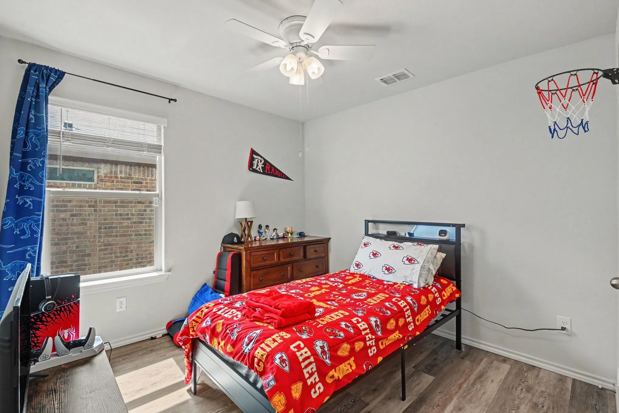 Single Family Residence For Sale in Tarrant County , 225 Olympia Marble Drive, Fort Worth, Texas 76131, 5 Bedroom, 2 Bathroom, 2 Garage spaces, 1,978 Sqft, built in 2023, mls#21314449, Real Estate Agent in Fort Worth, Homes For Sale in Tarrant county, Homes For Sale in Fort Worth, Realtor in Fort Worth Texas, Real Estate Brokerage Independent Realty Texas, Luminita Cordes Realtor