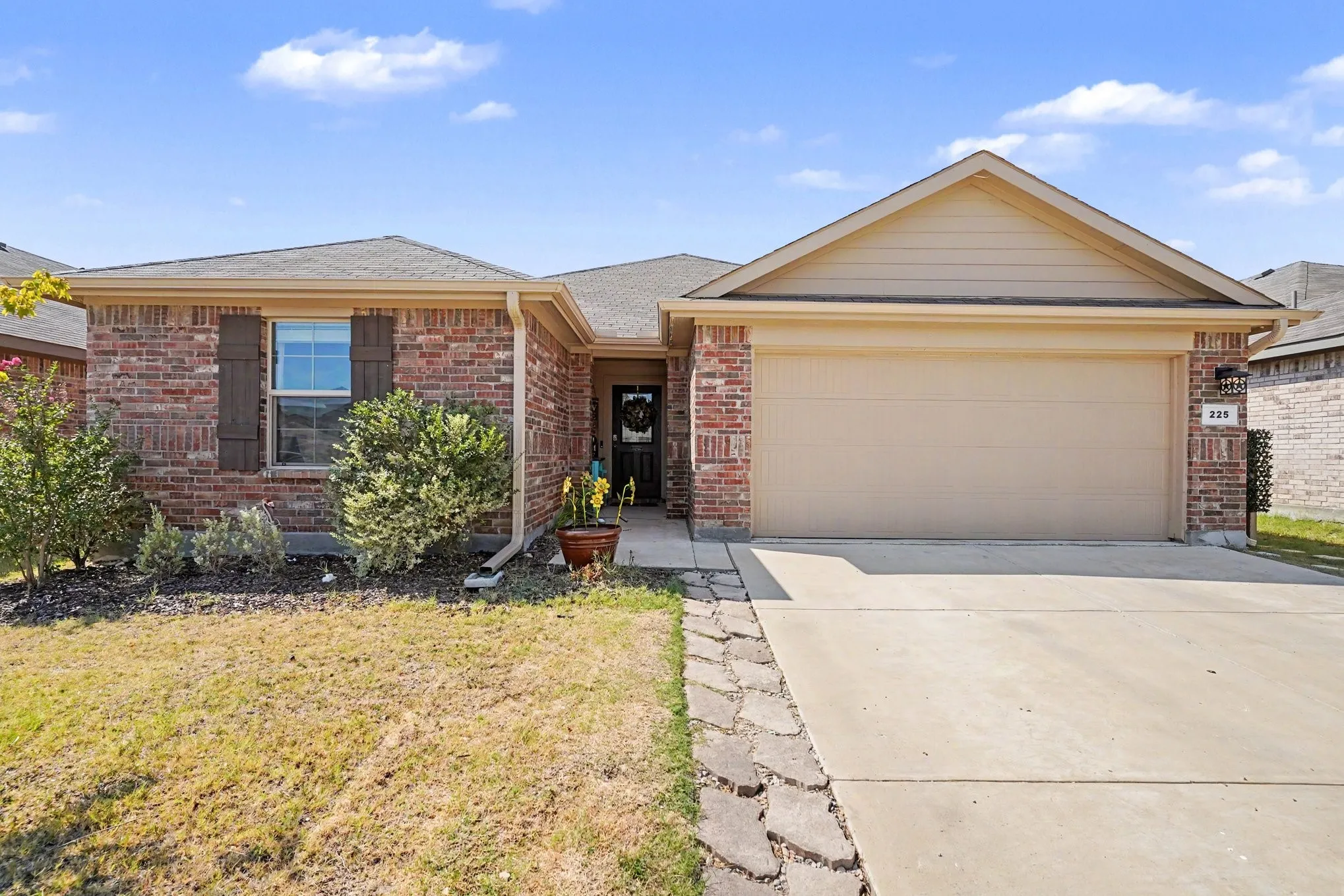 Single Family Residence For Sale in Tarrant County , 225 Olympia Marble Drive, Fort Worth, Texas 76131, 5 Bedroom, 2 Bathroom, 2 Garage spaces, 1,978 Sqft, built in 2023, mls#21314449, Real Estate Agent in Fort Worth, Homes For Sale in Tarrant county, Homes For Sale in Fort Worth, Realtor in Fort Worth Texas, Real Estate Brokerage Independent Realty Texas, Luminita Cordes Realtor