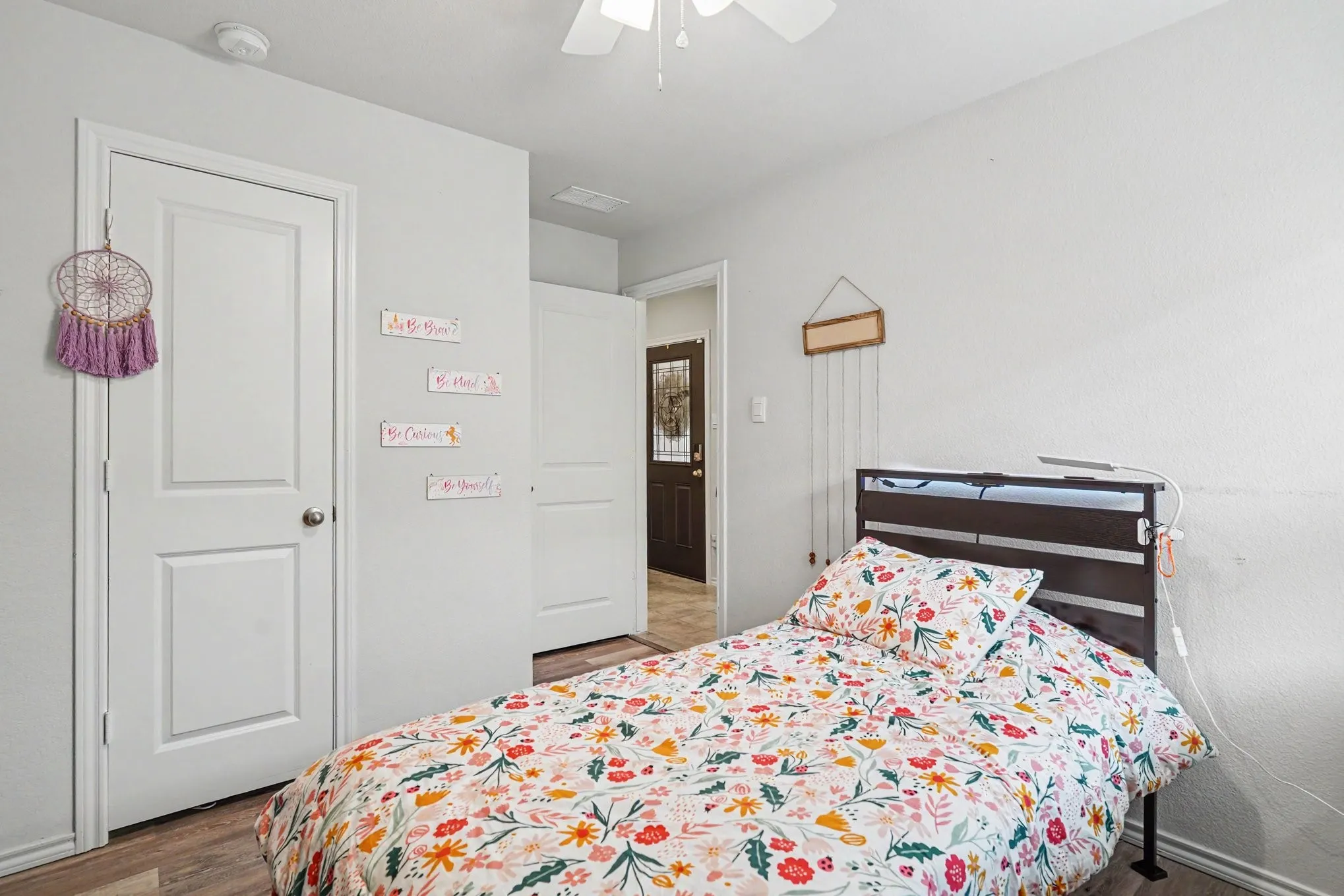 Single Family Residence For Sale in Tarrant County , 225 Olympia Marble Drive, Fort Worth, Texas 76131, 5 Bedroom, 2 Bathroom, 2 Garage spaces, 1,978 Sqft, built in 2023, mls#21314449, Real Estate Agent in Fort Worth, Homes For Sale in Tarrant county, Homes For Sale in Fort Worth, Realtor in Fort Worth Texas, Real Estate Brokerage Independent Realty Texas, Luminita Cordes Realtor