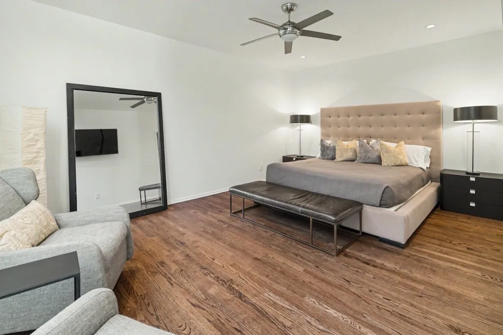 Townhouse For Sale in Dallas County , 4327 Travis Street, Dallas, Texas 75205, 3 Bedroom, 4 Bathroom, 2 Garage spaces, 4,368 Sqft, built in 2008, mls#21314212, Real Estate Agent in Dallas, Homes For Sale in Dallas county, Homes For Sale in Dallas, Realtor in Dallas Texas, Real Estate Brokerage Independent Realty Texas, Luminita Cordes Realtor