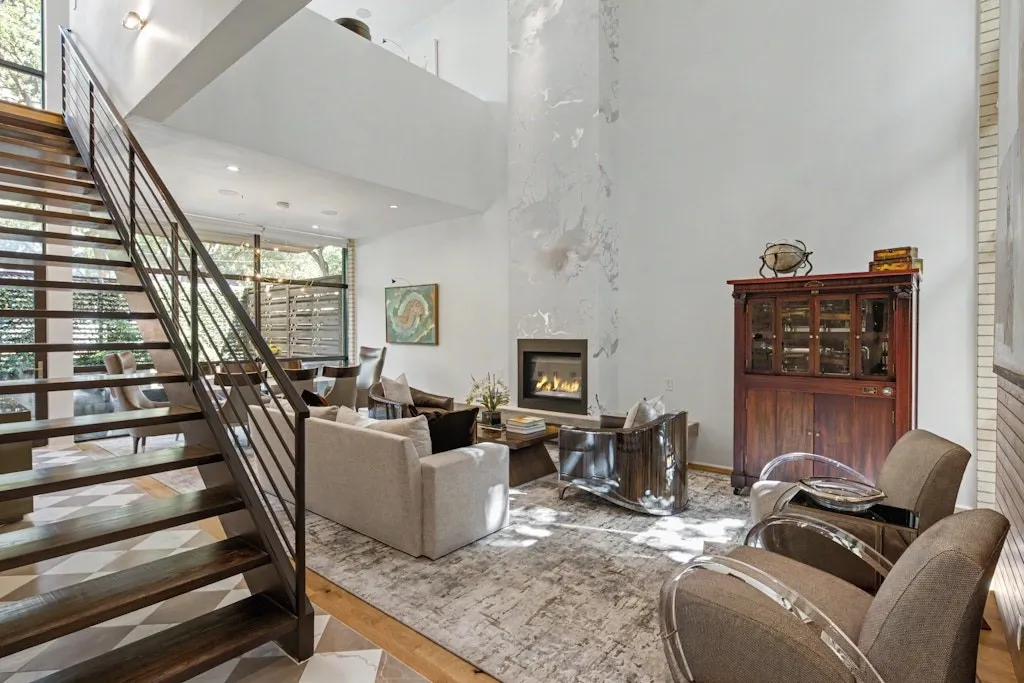 Townhouse For Sale in Dallas County , 4327 Travis Street, Dallas, Texas 75205, 3 Bedroom, 4 Bathroom, 2 Garage spaces, 4,368 Sqft, built in 2008, mls#21314212, Real Estate Agent in Dallas, Homes For Sale in Dallas county, Homes For Sale in Dallas, Realtor in Dallas Texas, Real Estate Brokerage Independent Realty Texas, Luminita Cordes Realtor