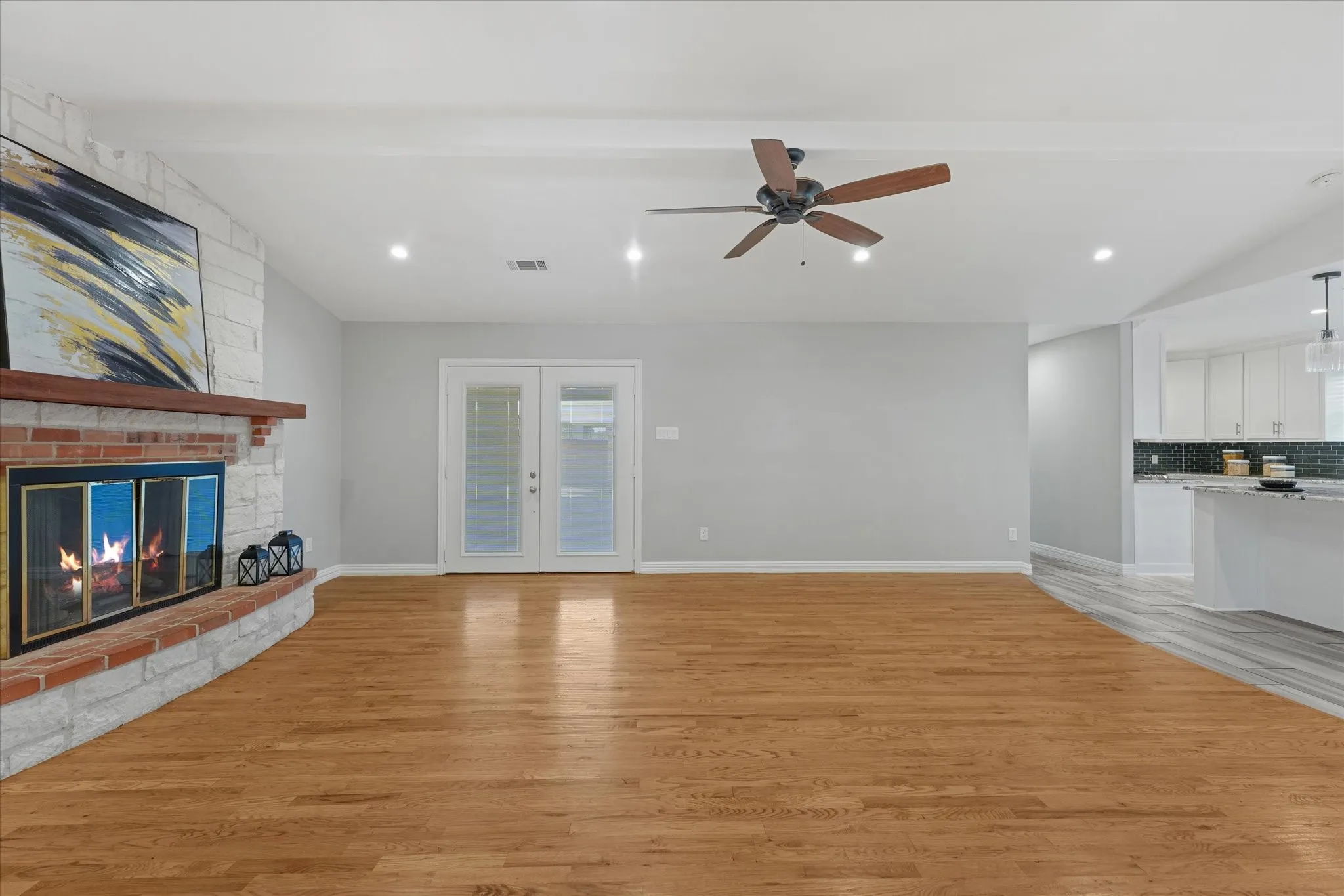 Single Family Residence For Sale in Dallas County , 5429 Enderly Place, Dallas, Texas 75227, 3 Bedroom, 2 Bathroom, 2 Garage spaces, 1,938 Sqft, built in 1971, mls#21316022, Real Estate Agent in Dallas, Homes For Sale in Dallas county, Homes For Sale in Dallas, Realtor in Dallas Texas, Real Estate Brokerage Independent Realty Texas, Luminita Cordes Realtor