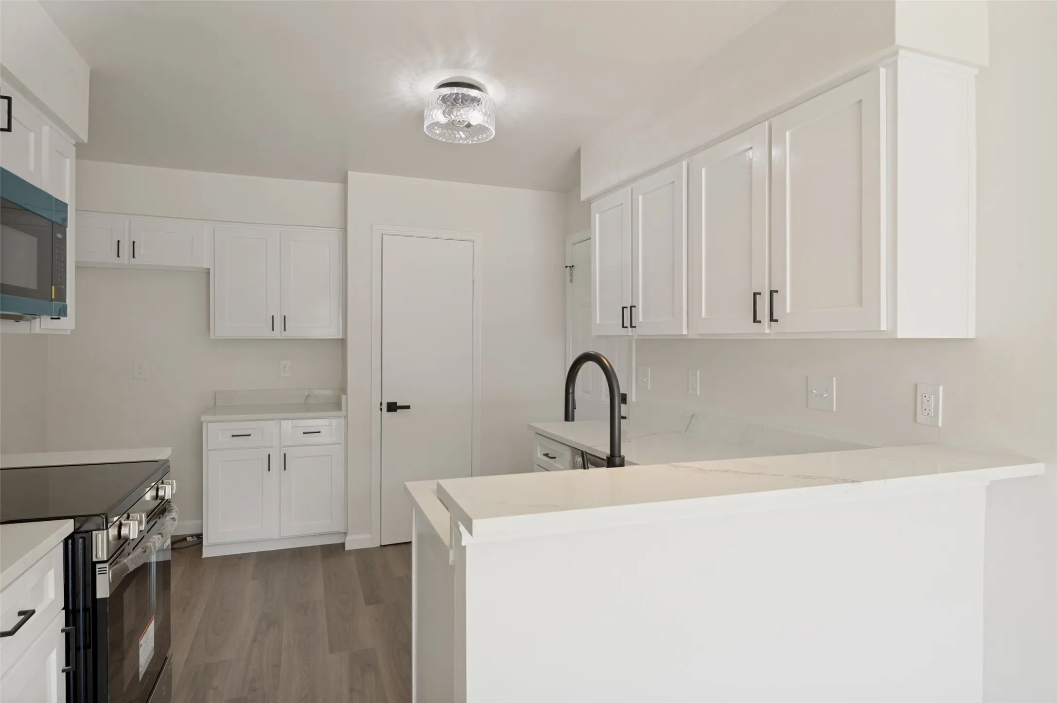 Townhouse For Sale in Dallas County , 2100 Mistymeadow Court, Carrollton, Texas 75006, 2 Bedroom, 3 Bathroom, 2 Garage spaces, 1,750 Sqft, built in 1981, mls#21316050, Real Estate Agent in Carrollton, Homes For Sale in Dallas county, Homes For Sale in Carrollton, Realtor in Carrollton Texas, Real Estate Brokerage Independent Realty Texas, Luminita Cordes Realtor