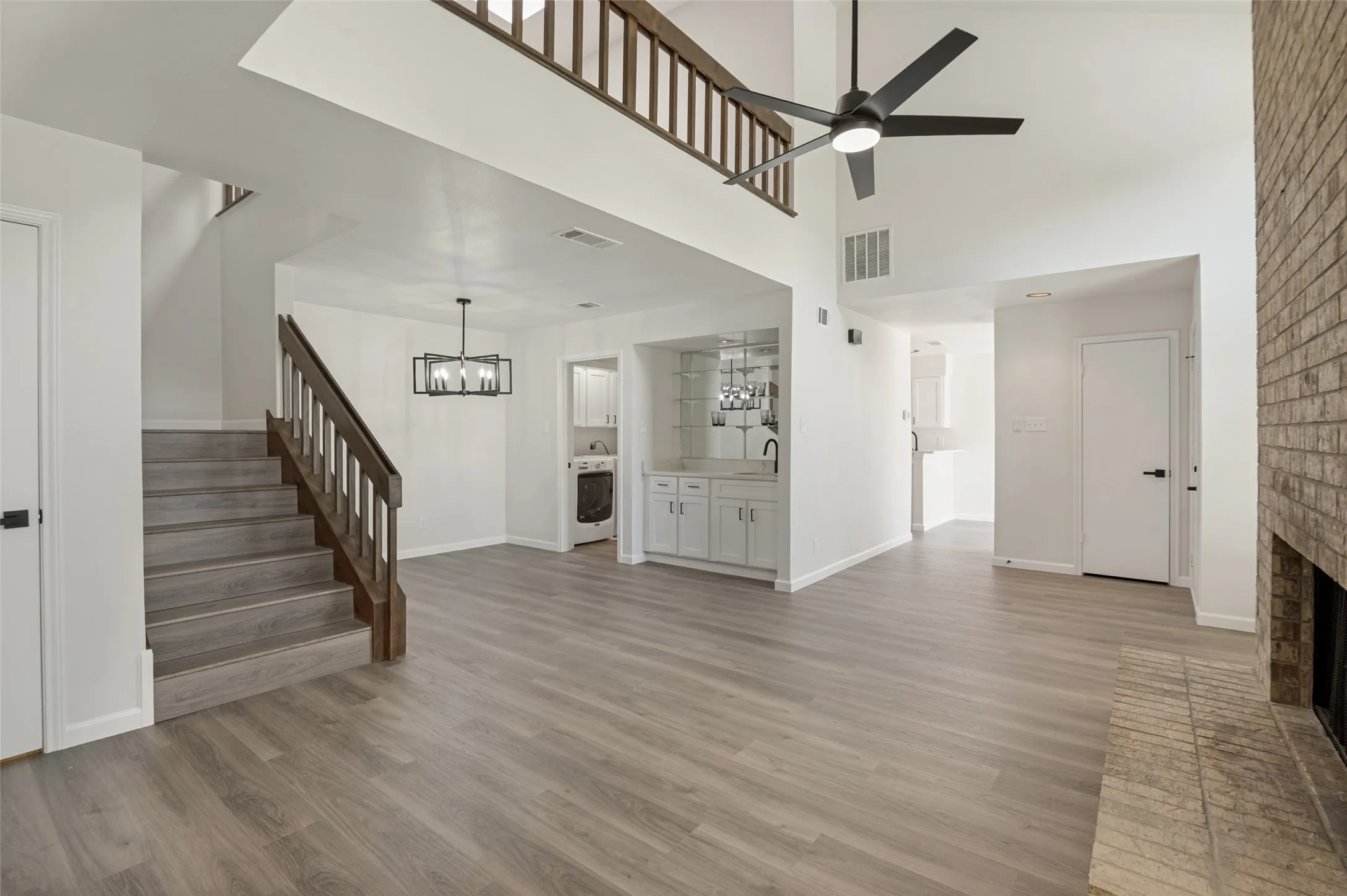Townhouse For Sale in Dallas County , 2100 Mistymeadow Court, Carrollton, Texas 75006, 2 Bedroom, 3 Bathroom, 2 Garage spaces, 1,750 Sqft, built in 1981, mls#21316050, Real Estate Agent in Carrollton, Homes For Sale in Dallas county, Homes For Sale in Carrollton, Realtor in Carrollton Texas, Real Estate Brokerage Independent Realty Texas, Luminita Cordes Realtor
