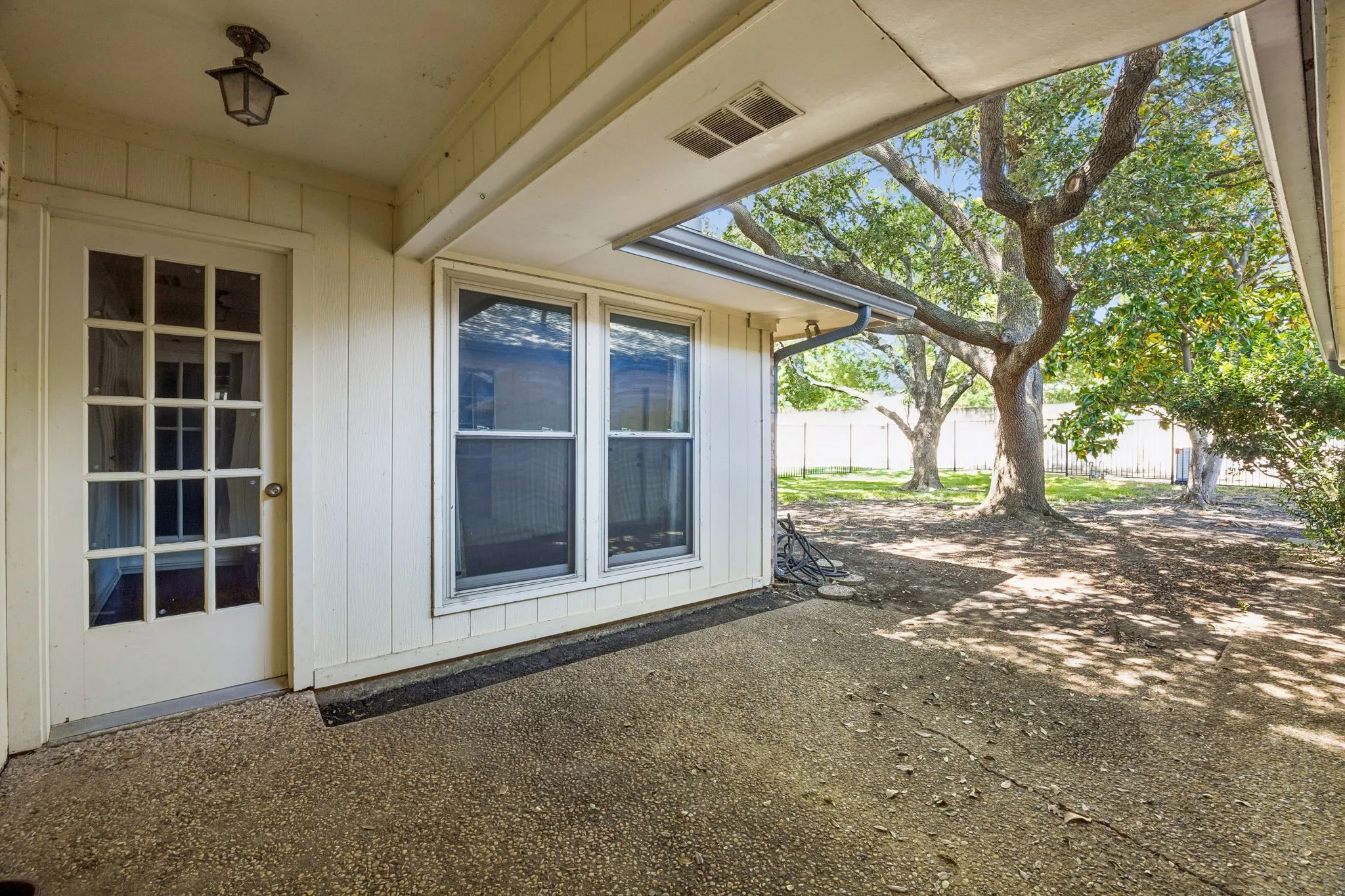 Single Family Residence For Sale in Dallas County , 505 Fireside Drive, Richardson, Texas 75081, 4 Bedroom, 3 Bathroom, 2 Garage spaces, 2,101 Sqft, built in 1978, mls#21316056, Real Estate Agent in Richardson, Homes For Sale in Dallas county, Homes For Sale in Richardson, Realtor in Richardson Texas, Real Estate Brokerage Independent Realty Texas, Luminita Cordes Realtor