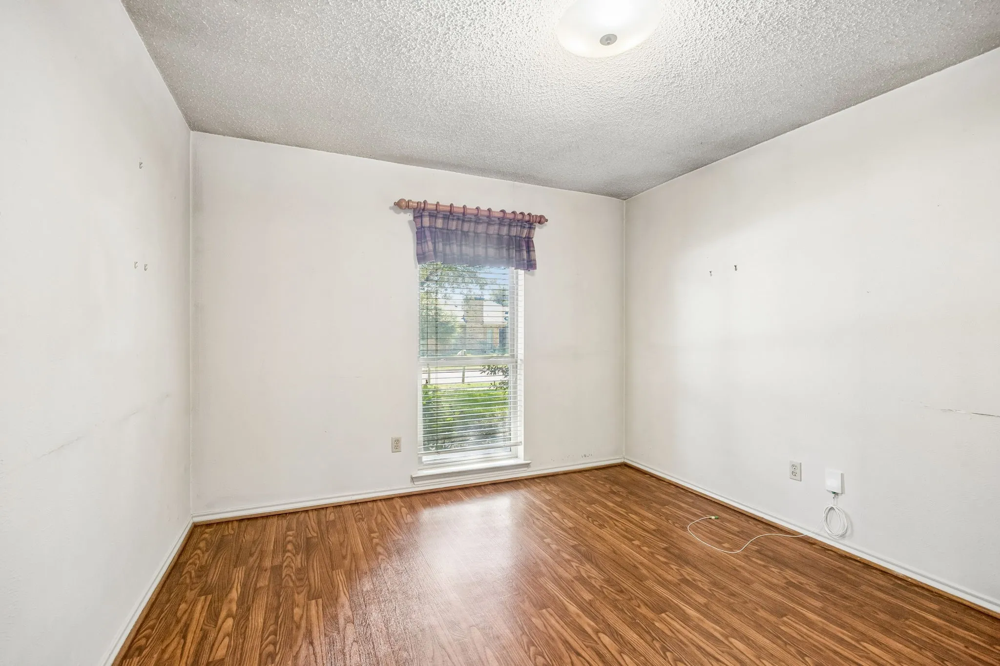 Single Family Residence For Sale in Dallas County , 505 Fireside Drive, Richardson, Texas 75081, 4 Bedroom, 3 Bathroom, 2 Garage spaces, 2,101 Sqft, built in 1978, mls#21316056, Real Estate Agent in Richardson, Homes For Sale in Dallas county, Homes For Sale in Richardson, Realtor in Richardson Texas, Real Estate Brokerage Independent Realty Texas, Luminita Cordes Realtor
