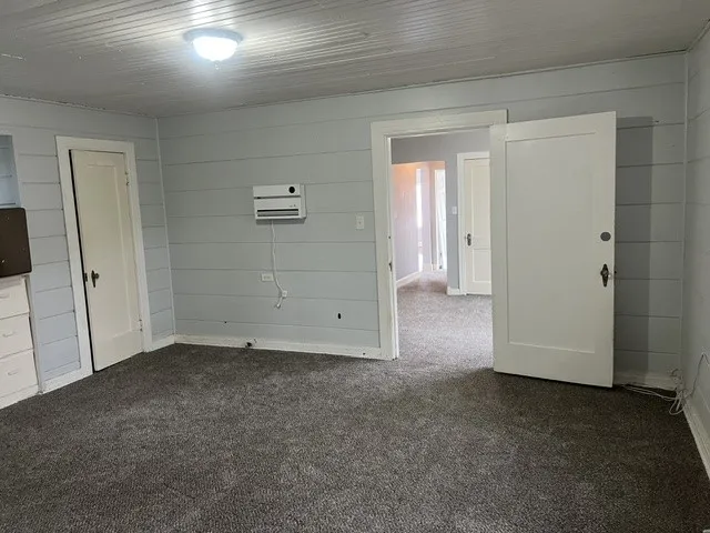 Single Family Residence For Sale in Dallas County , 206 W 6th Street, Irving, Texas 75060, 2 Bedroom, 2 Bathroom, Garage spaces, 1,166 Sqft, built in 1950, mls#21315449, Real Estate Agent in Irving, Homes For Sale in Dallas county, Homes For Sale in Irving, Realtor in Irving Texas, Real Estate Brokerage Independent Realty Texas, Luminita Cordes Realtor