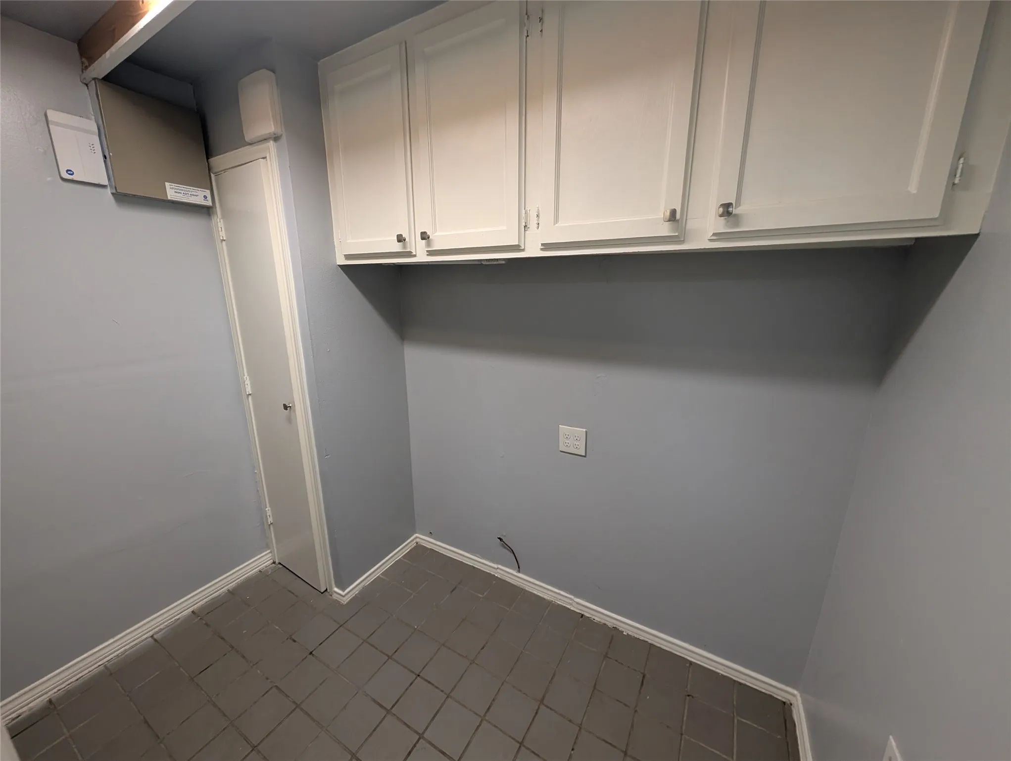 Single Family Residence For Rent in Dallas County , 2703 Running Brook Lane, Dallas, Texas 75228, 3 Bedroom, 3 Bathroom, Garage spaces, 1,805 Sqft, built in 1964, mls#21316072, Real Estate Agent in Dallas, Homes For Rent in Dallas county, Homes For Rent in Dallas, Realtor in Dallas Texas, Real Estate Brokerage Independent Realty Texas, Luminita Cordes Realtor